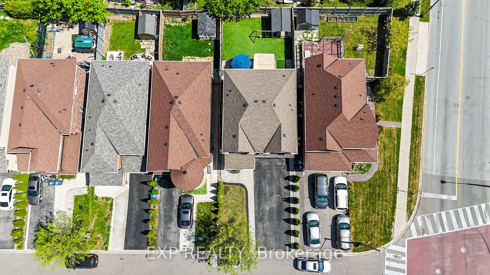 Photo 7 of 90 Mccleave Crescent, Brampton, Fletcher's West — HOMEH