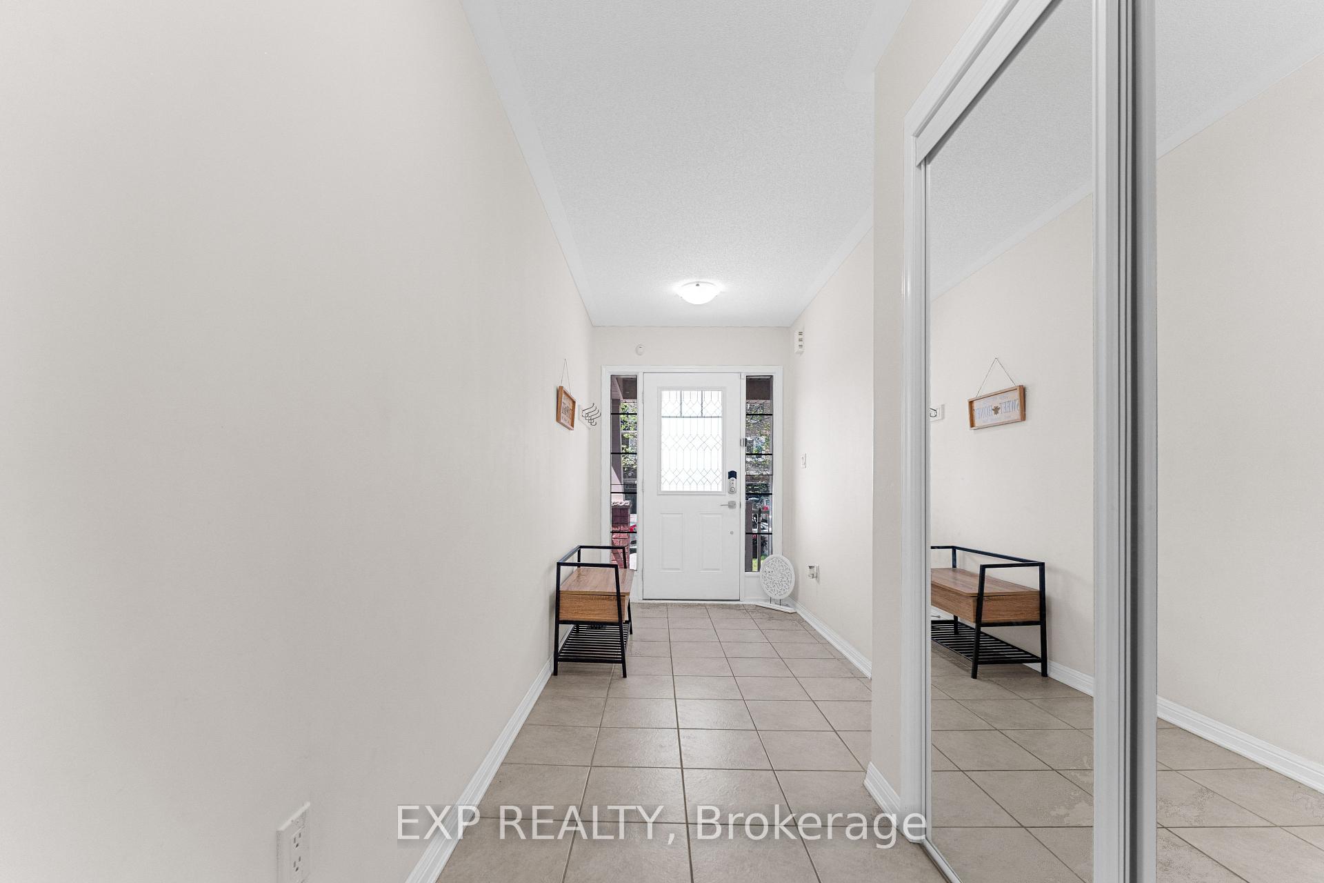 Photo 3 of 90 Mccleave Crescent, Brampton, Fletcher's West — HOMEH