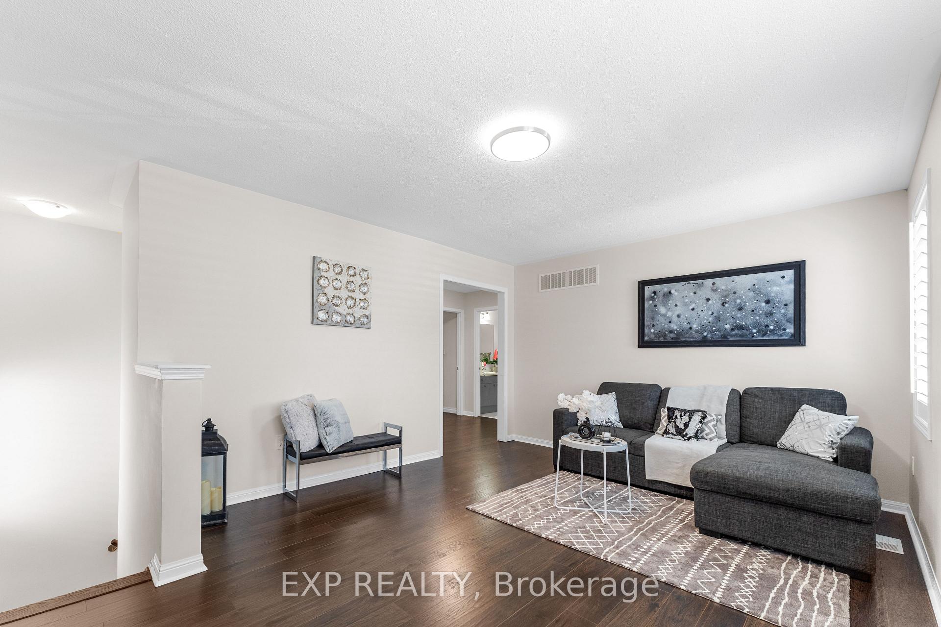 Photo 15 of 90 Mccleave Crescent, Brampton, Fletcher's West — HOMEH