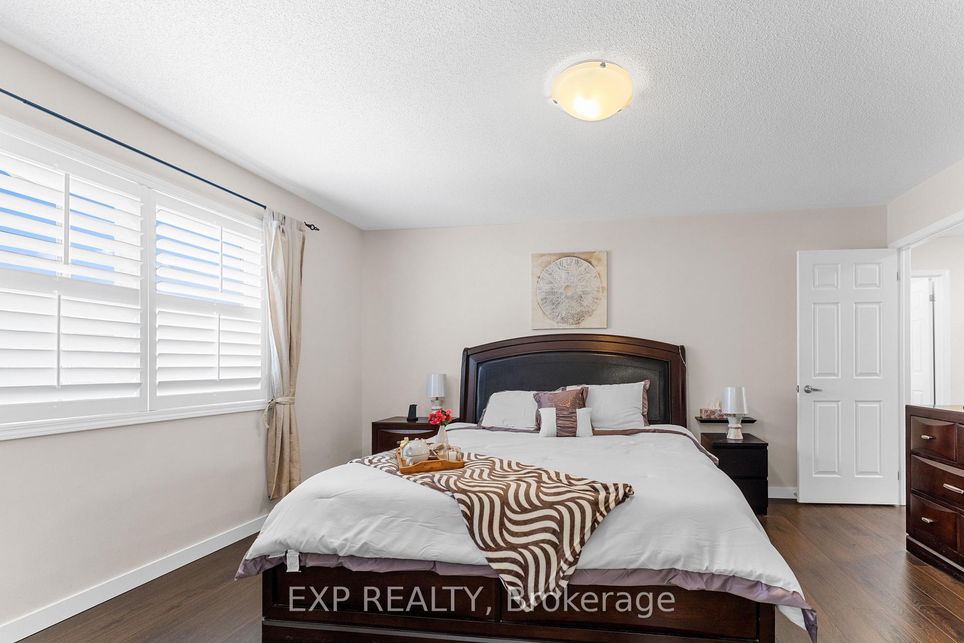 Photo 19 of 90 Mccleave Crescent, Brampton, Fletcher's West — HOMEH