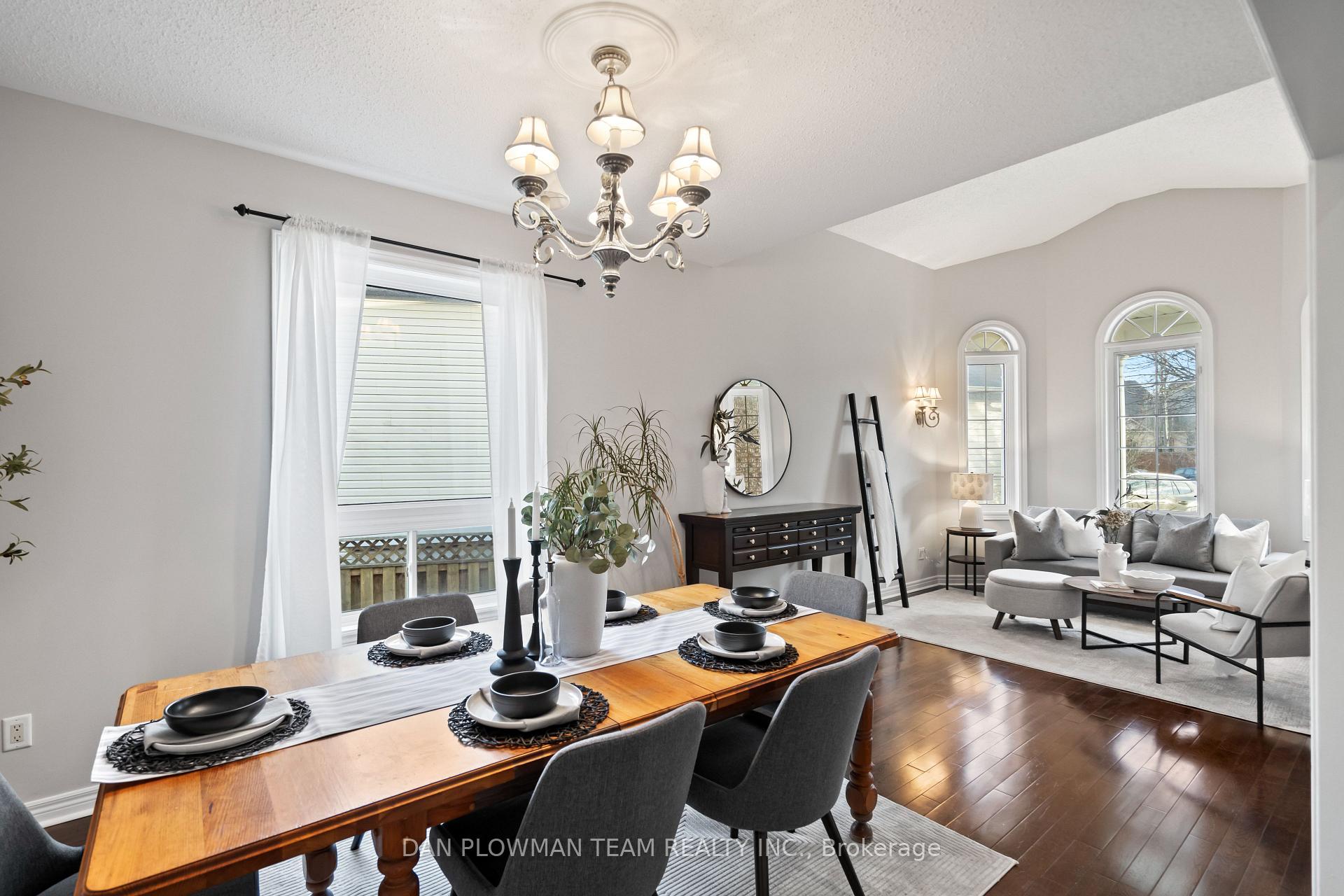 Photo 17 of 57 Ault Crescent, Whitby, Brooklin — HOMEH
