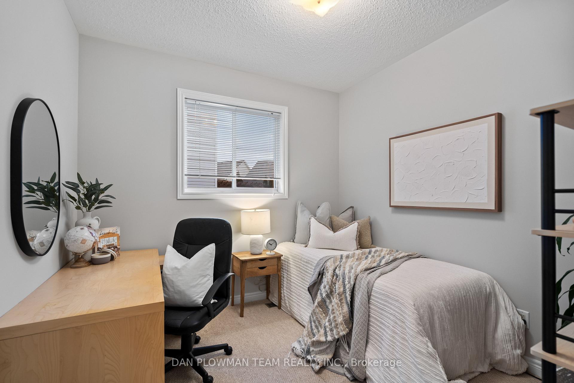 Photo 13 of 57 Ault Crescent, Whitby, Brooklin — HOMEH