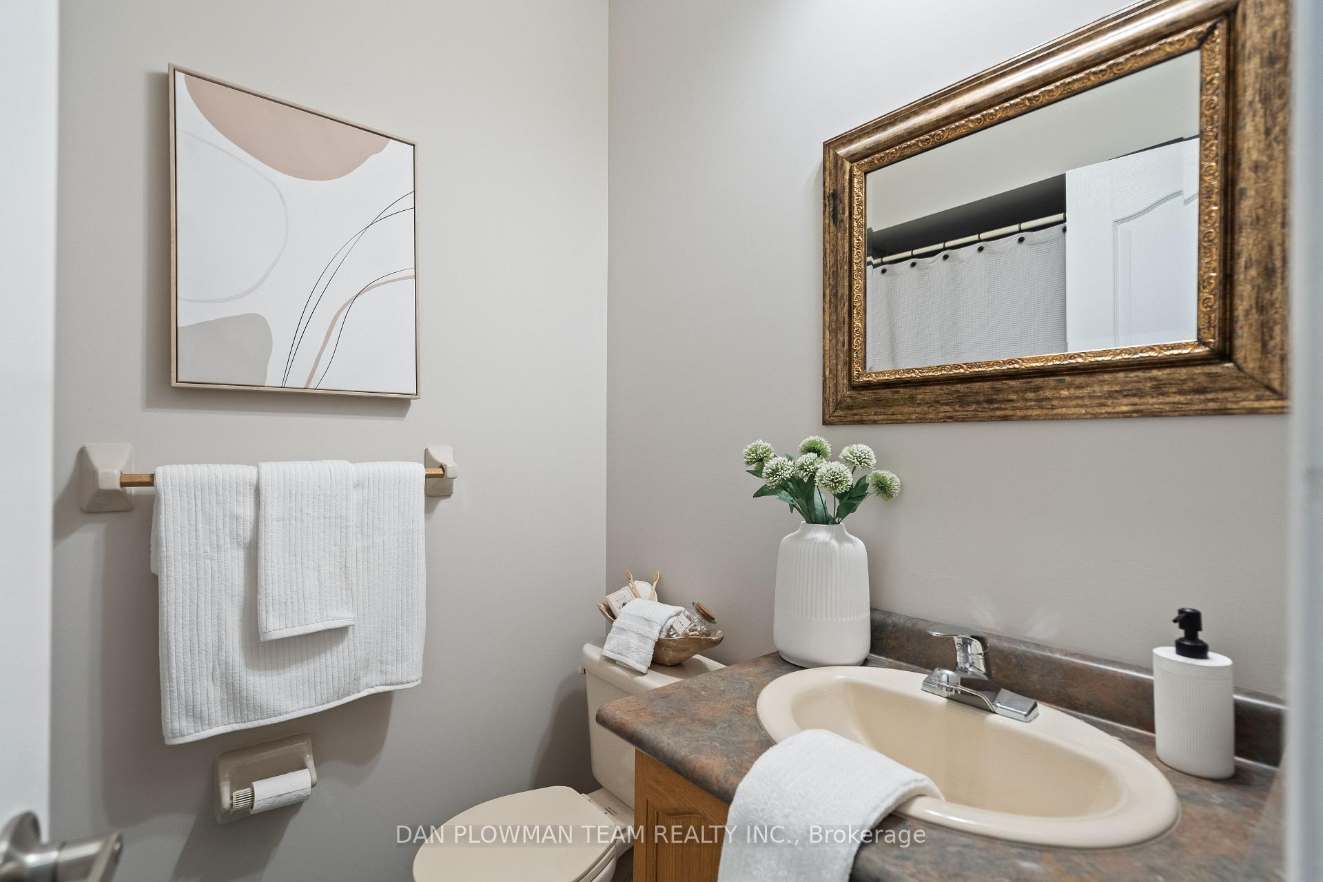 Photo 21 of 57 Ault Crescent, Whitby, Brooklin — HOMEH