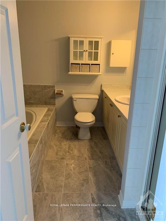 Photo 15 of 1579 Marley Crescent SE, Ottawa, Carson Grove — HOMEH