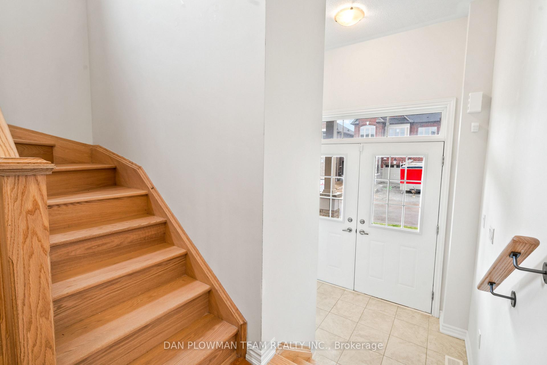 Photo 6 of 12 Jadite Street, Whitby, Rural Whitby — HOMEH