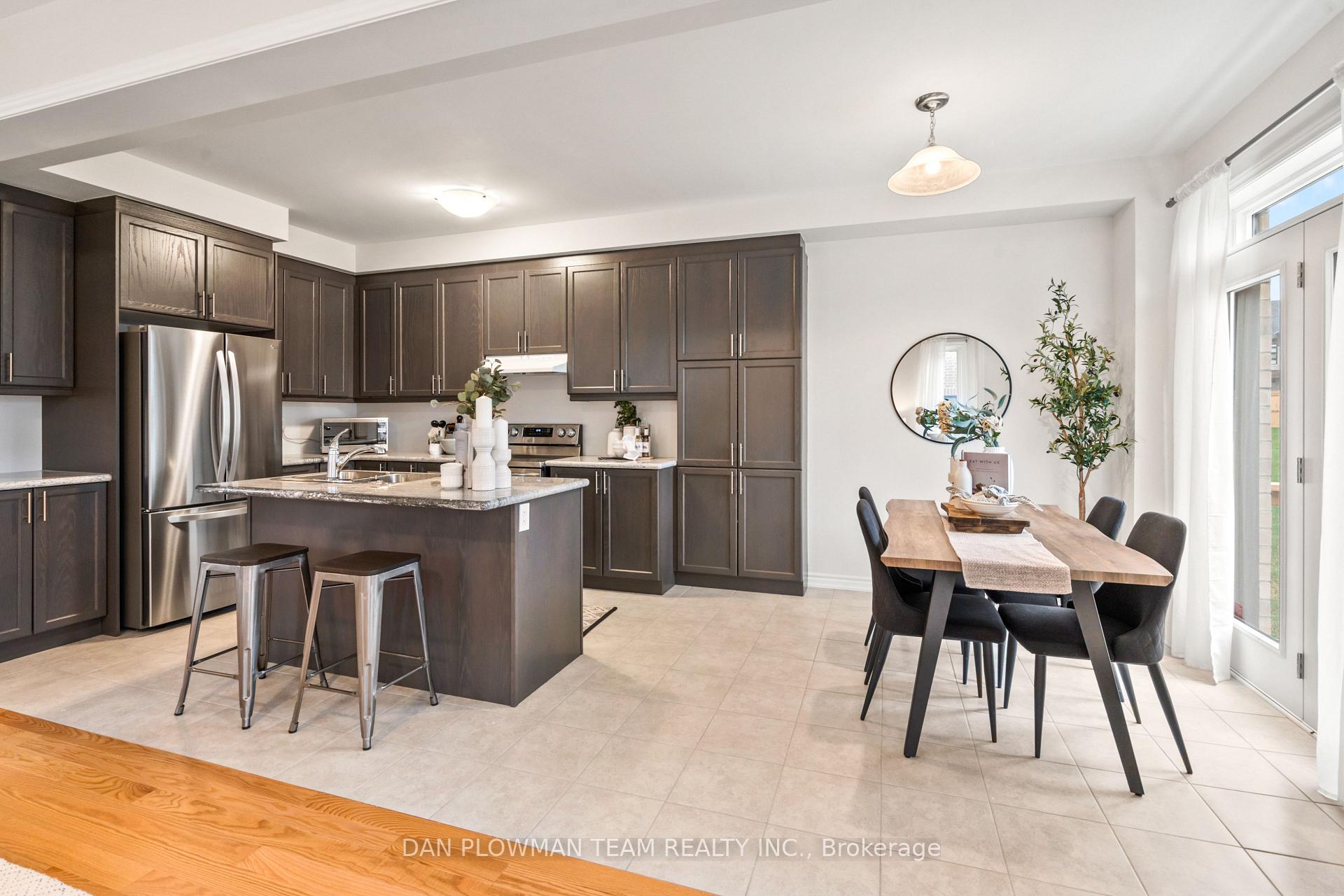 Photo 16 of 12 Jadite Street, Whitby, Rural Whitby — HOMEH
