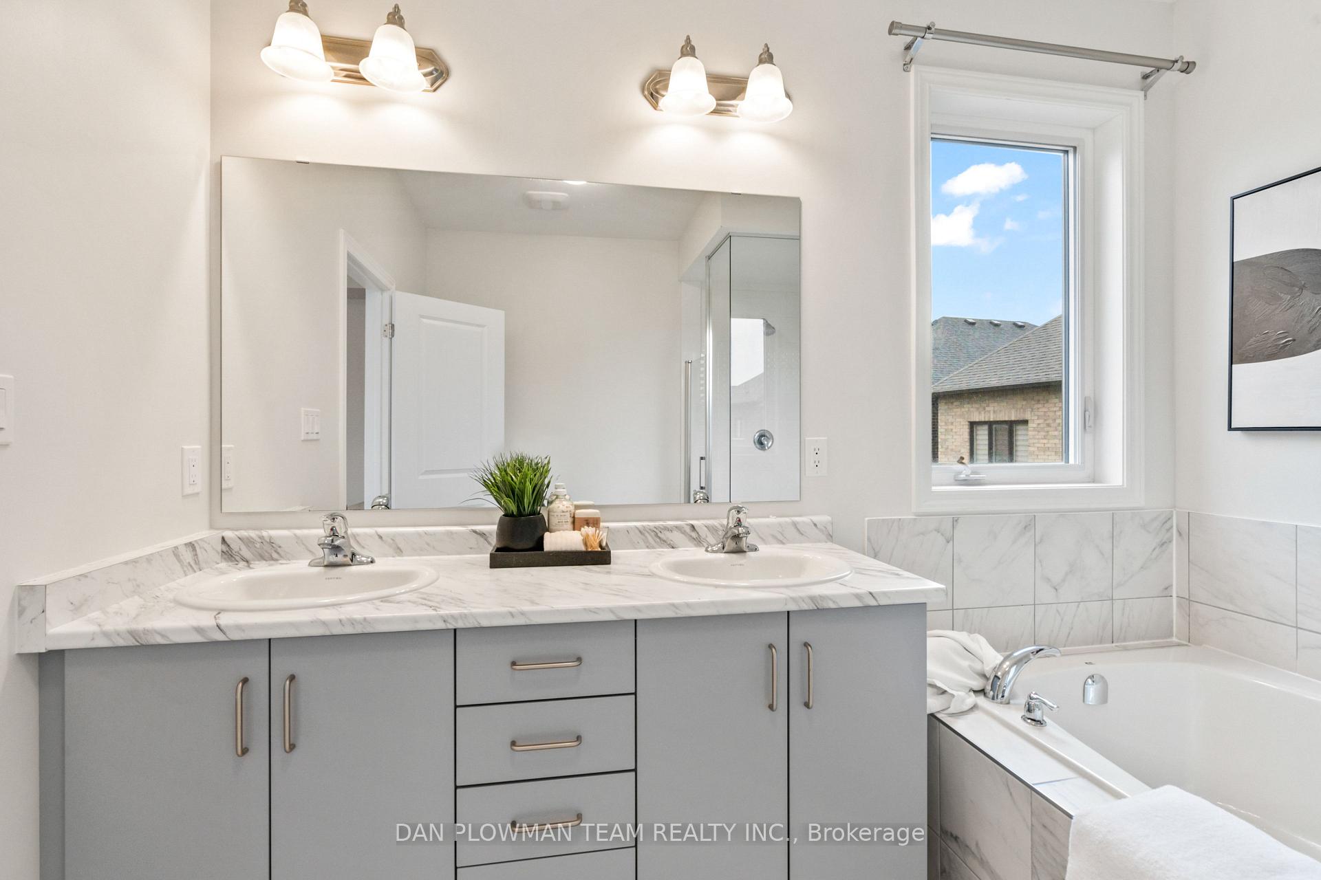 Photo 25 of 12 Jadite Street, Whitby, Rural Whitby — HOMEH