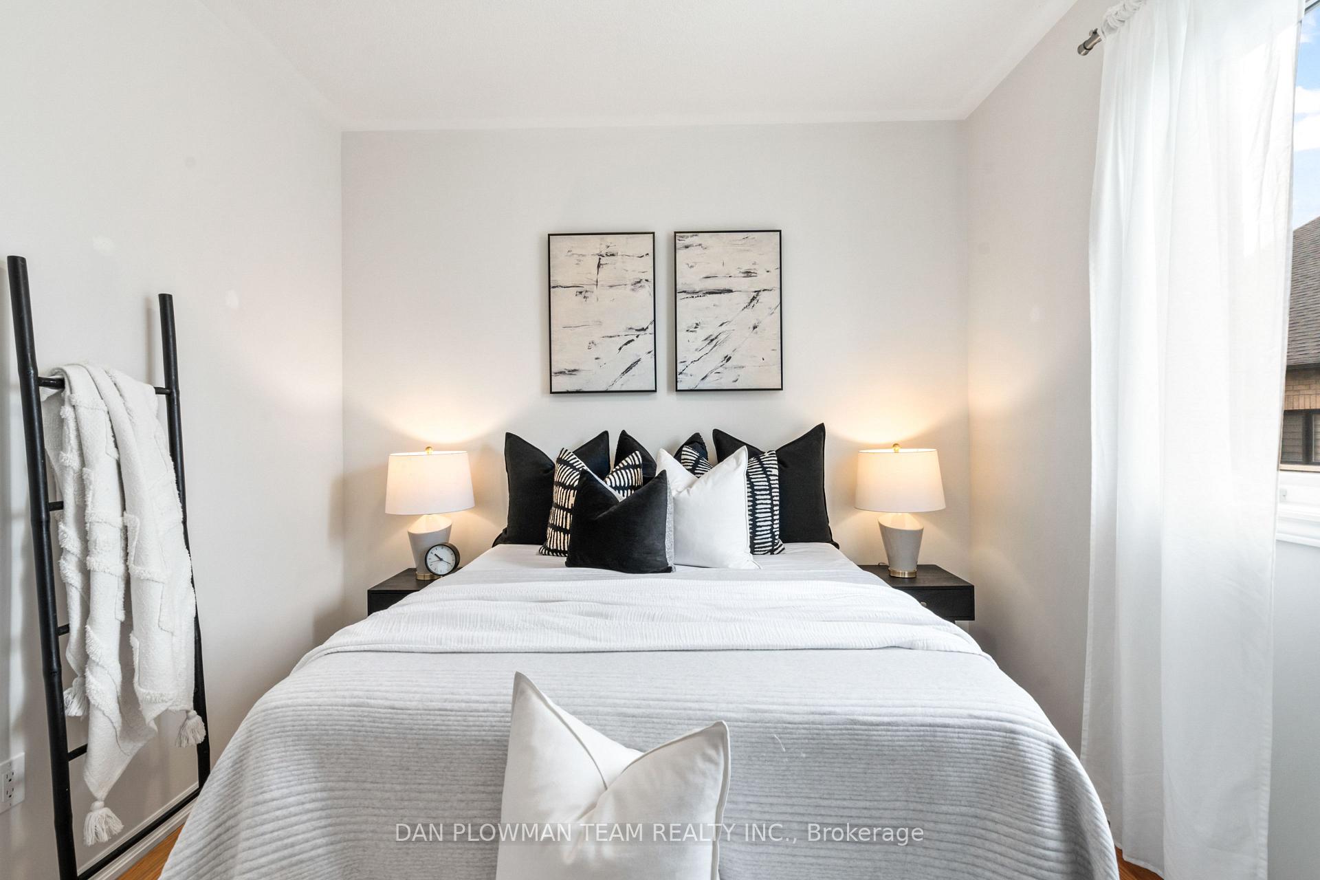 Photo 19 of 12 Jadite Street, Whitby, Rural Whitby — HOMEH