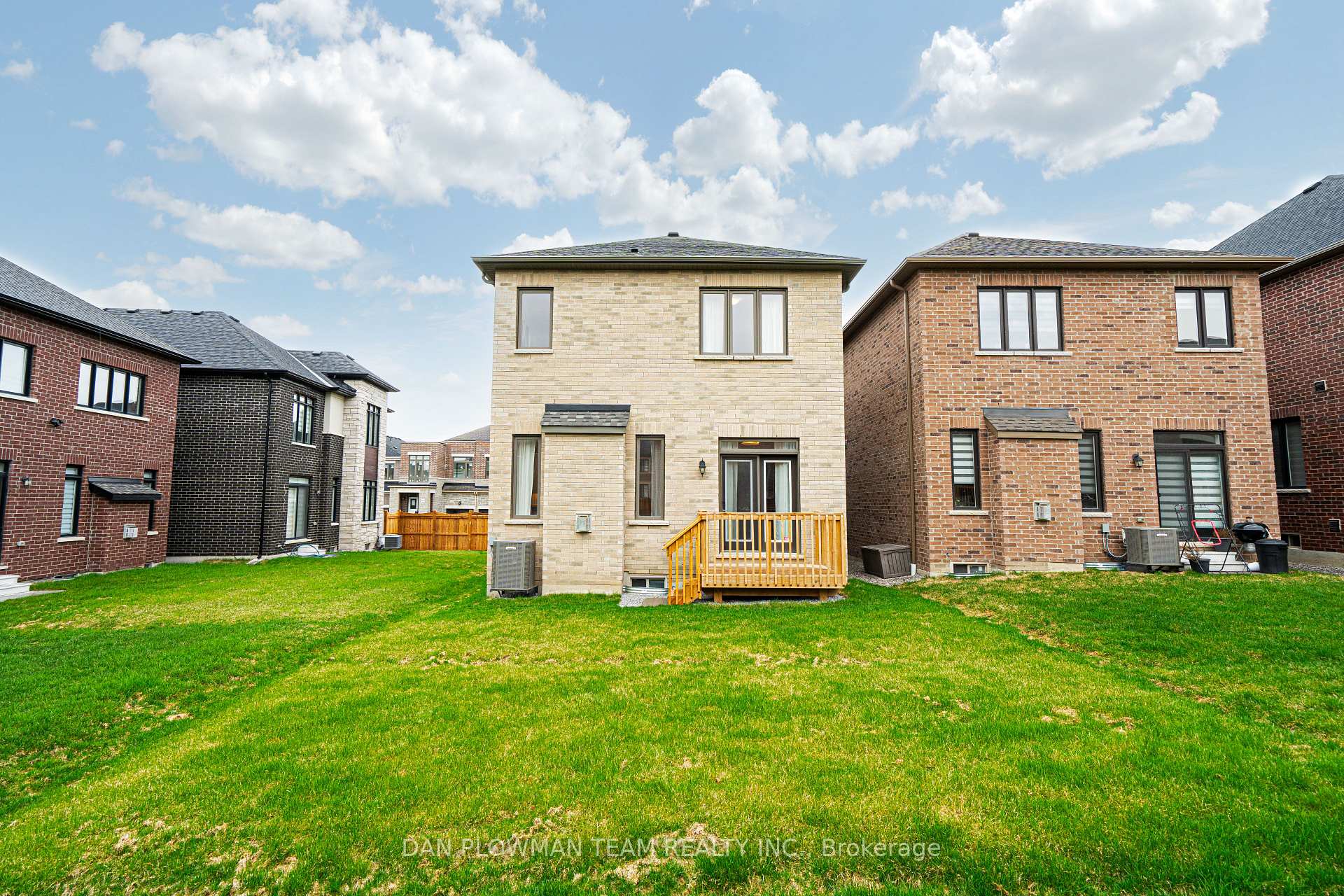 Photo 32 of 12 Jadite Street, Whitby, Rural Whitby — HOMEH