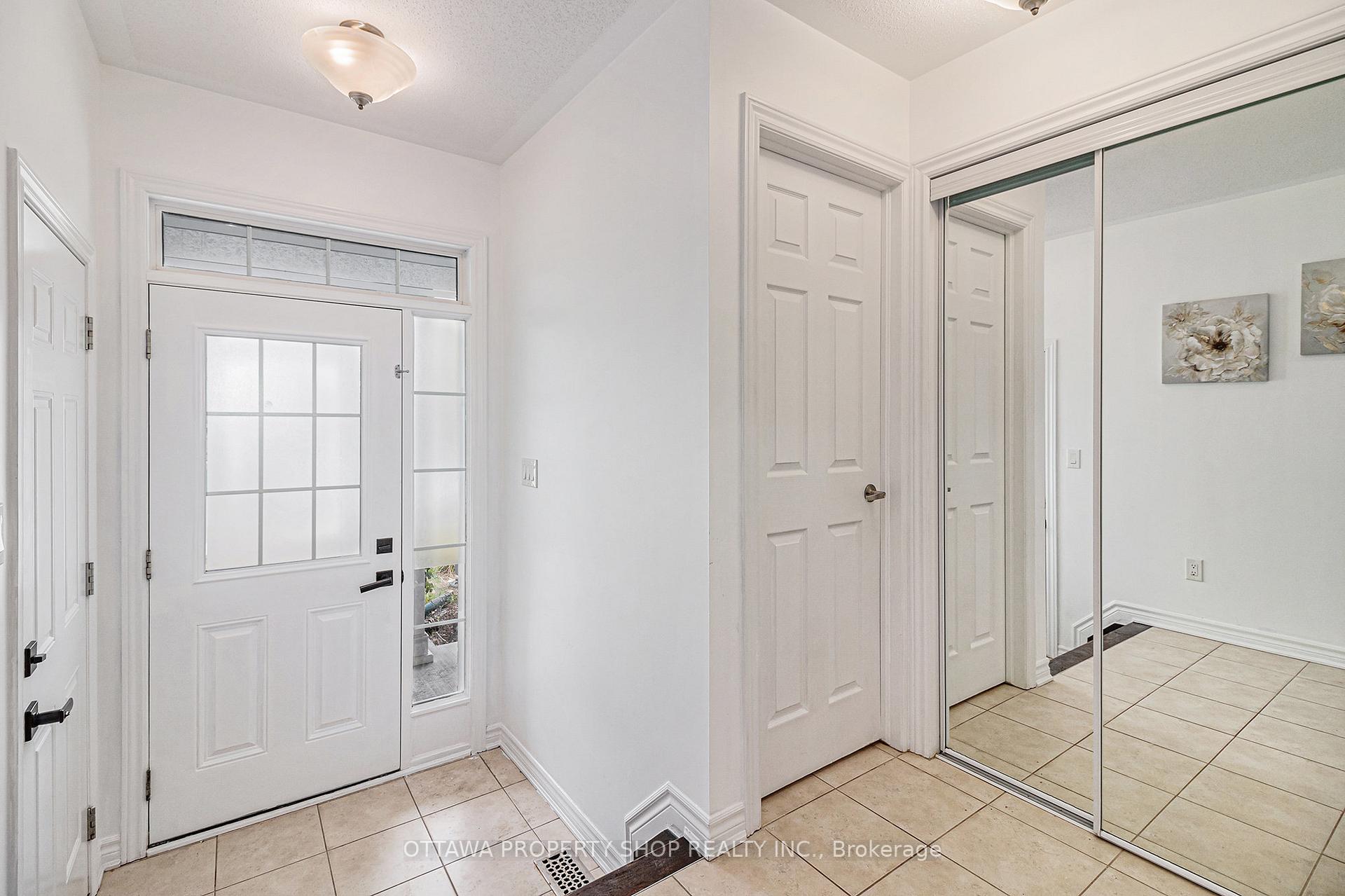Photo 4 of 632 Bluegill Ave, Ottawa, Barrhaven - Half Moon Bay — HOMEH