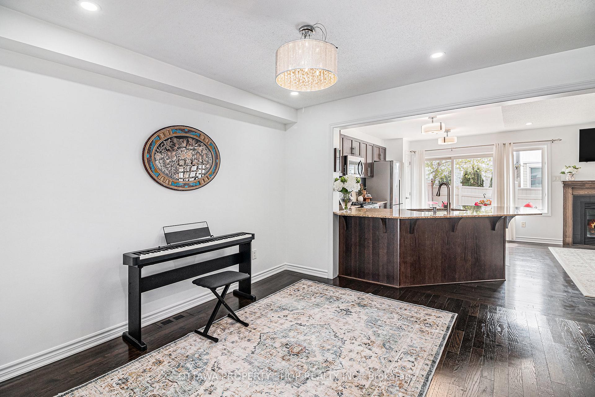 Photo 6 of 632 Bluegill Ave, Ottawa, Barrhaven - Half Moon Bay — HOMEH