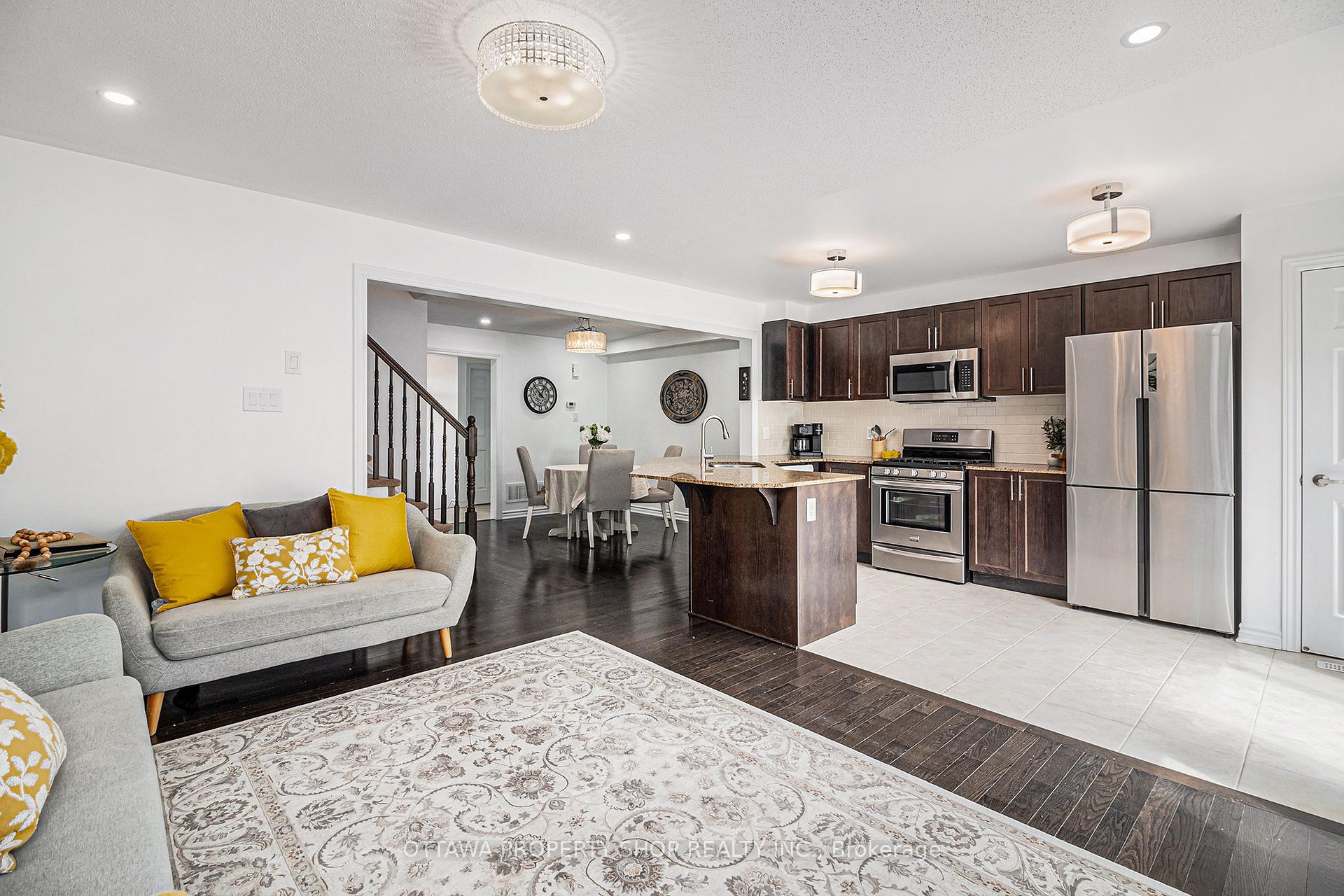 Photo 9 of 632 Bluegill Ave, Ottawa, Barrhaven - Half Moon Bay — HOMEH
