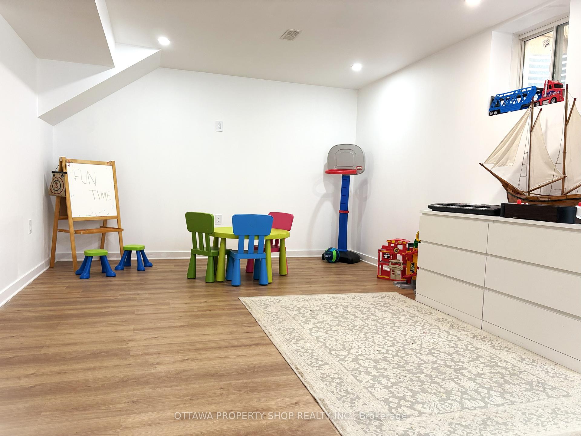 Photo 24 of 632 Bluegill Ave, Ottawa, Barrhaven - Half Moon Bay — HOMEH