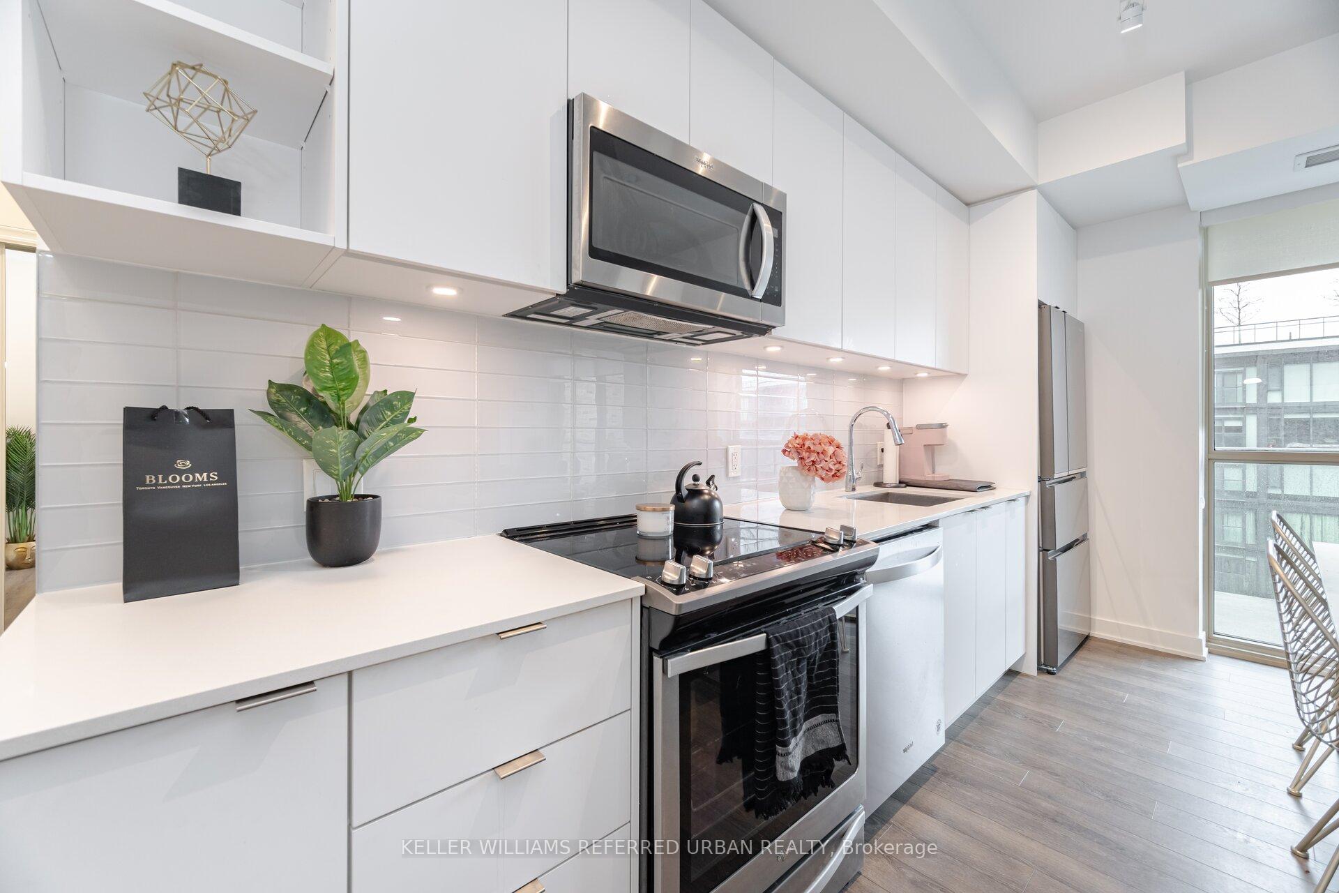 Photo 6 of Unit 712, 100 Eagle Rock Way, Vaughan, Maple — HOMEH