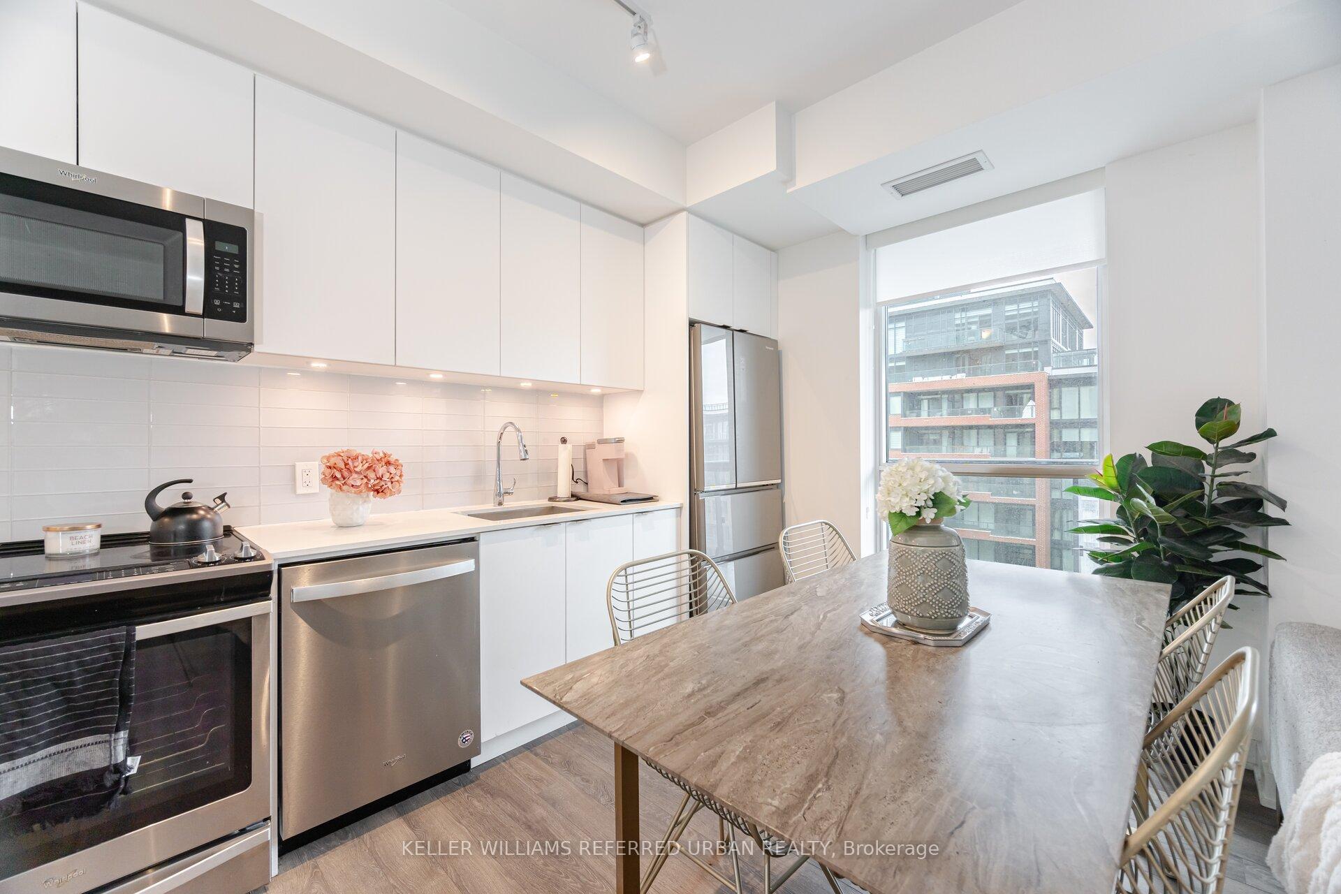 Photo 12 of Unit 712, 100 Eagle Rock Way, Vaughan, Maple — HOMEH