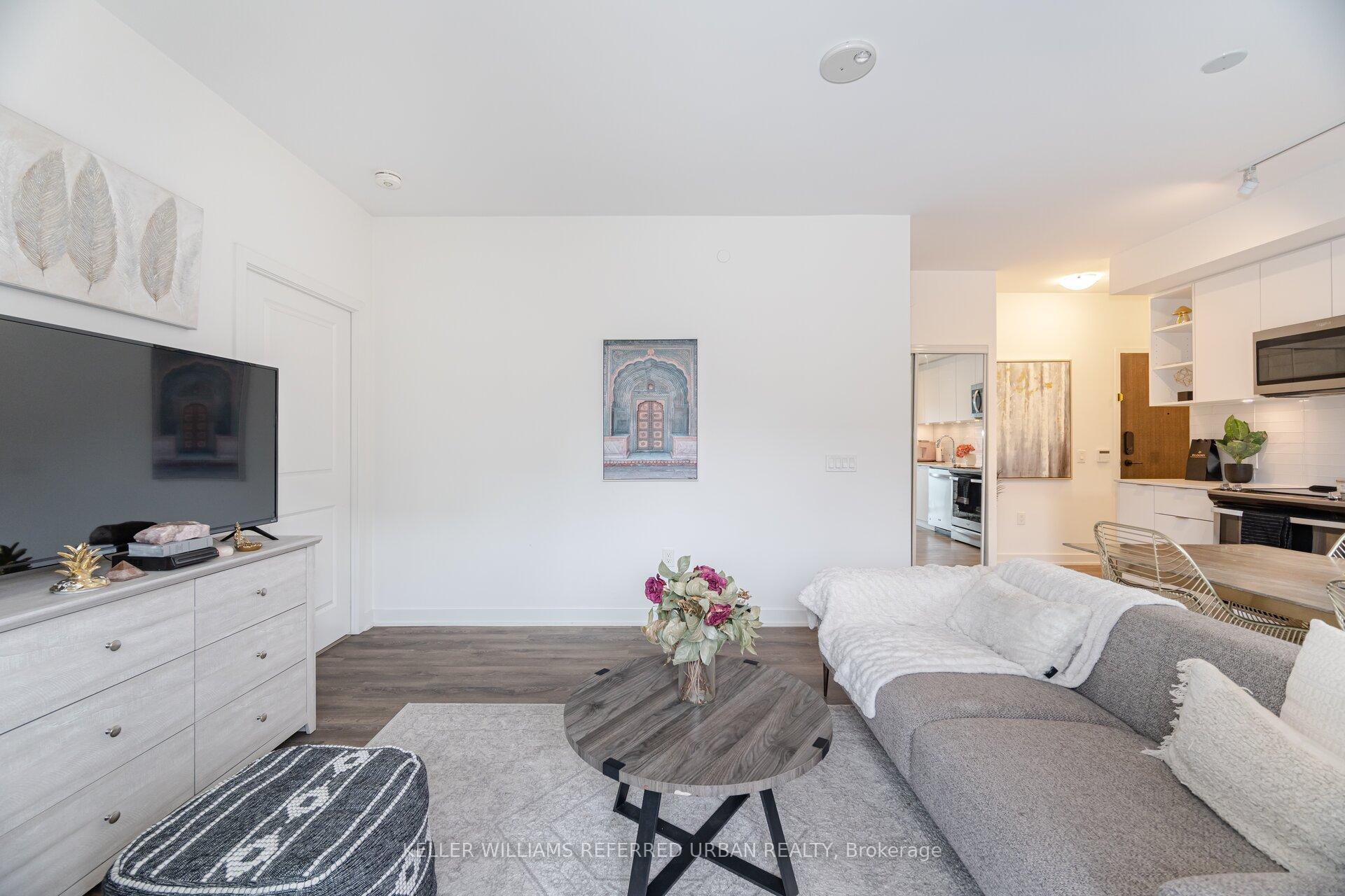 Photo 7 of Unit 712, 100 Eagle Rock Way, Vaughan, Maple — HOMEH