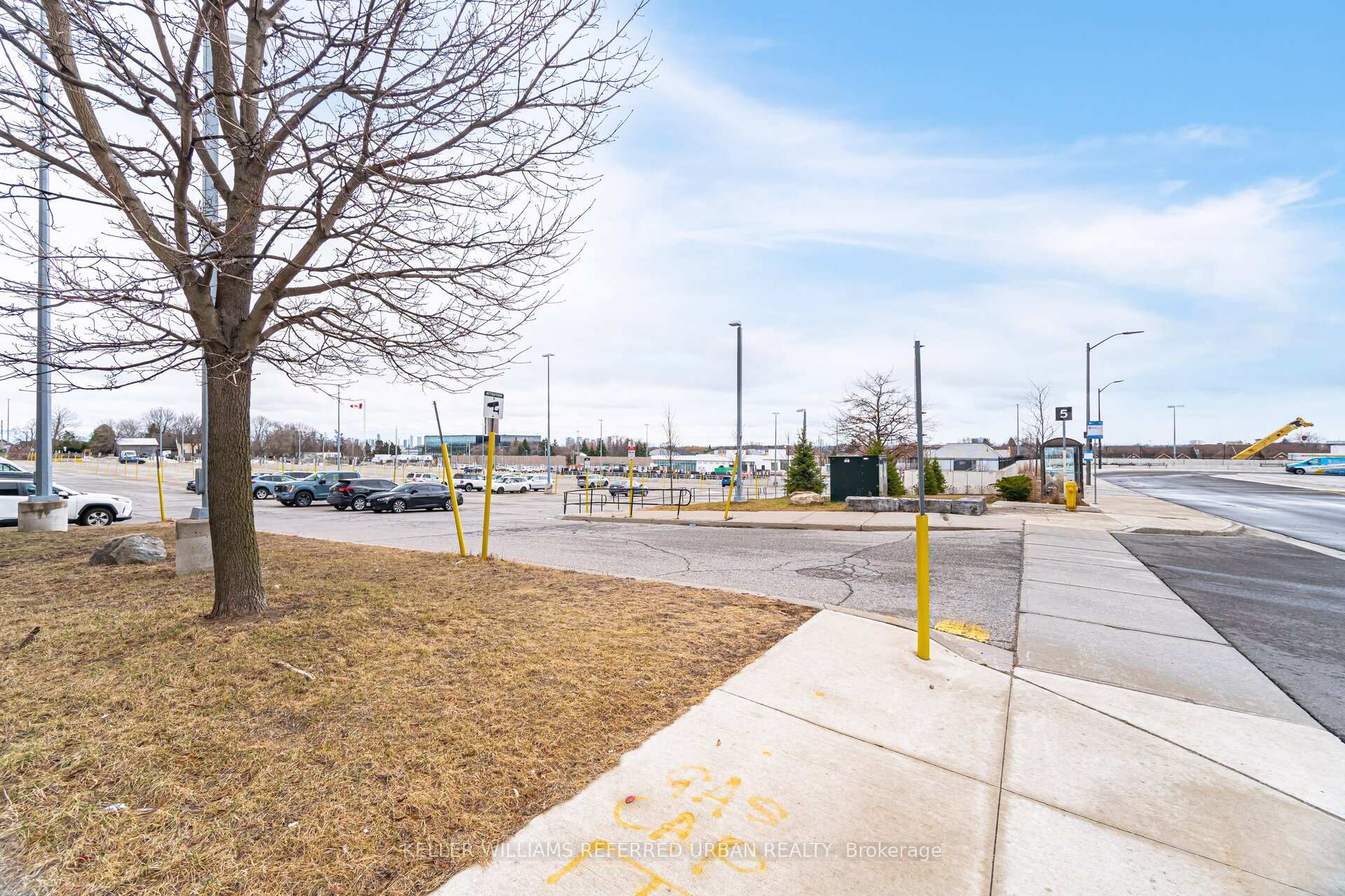 Photo 35 of Unit 712, 100 Eagle Rock Way, Vaughan, Maple — HOMEH