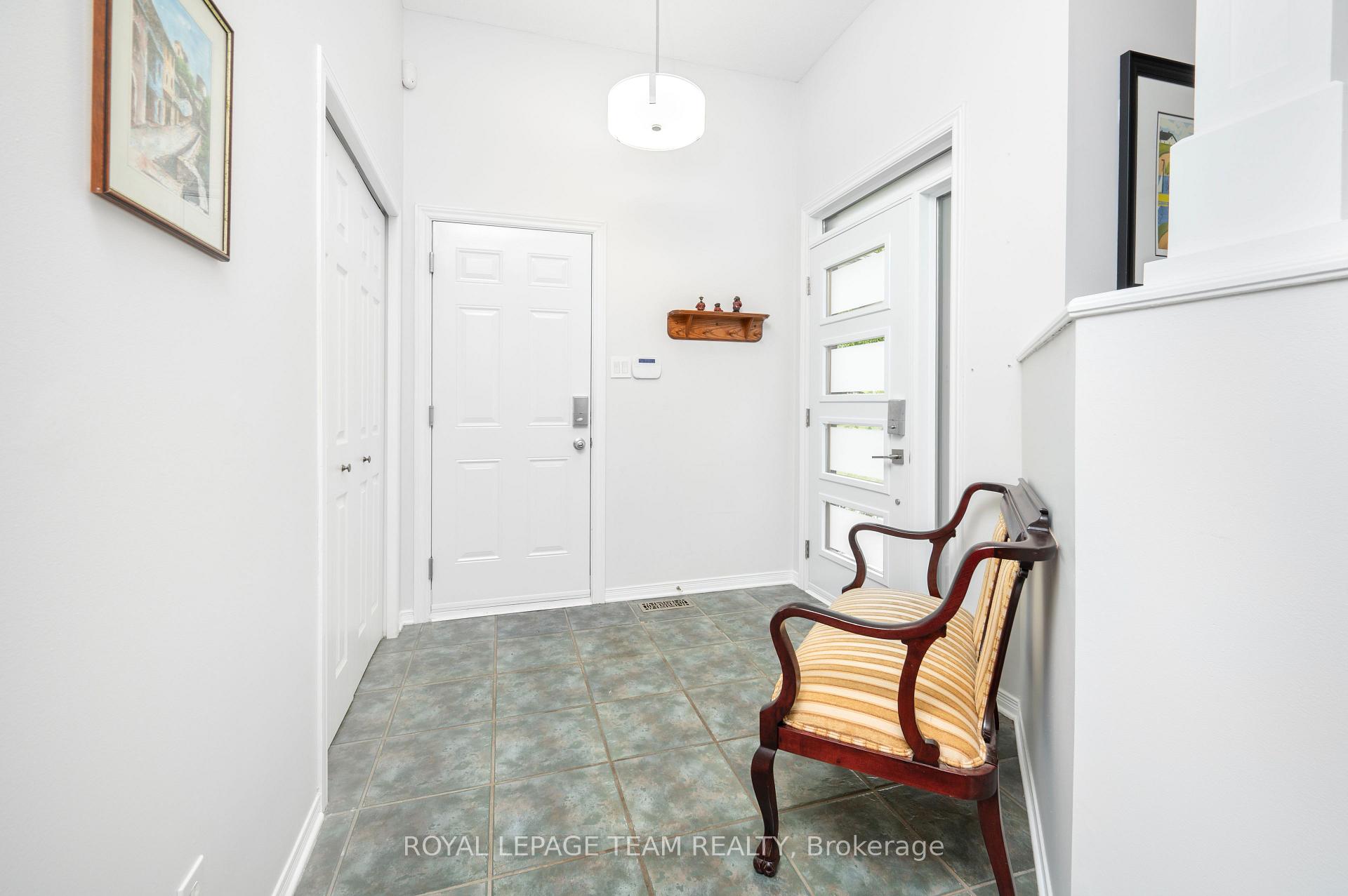 Photo 2 of 1644 Agatha Street, Ottawa, Fallingbrook/Pineridge — HOMEH