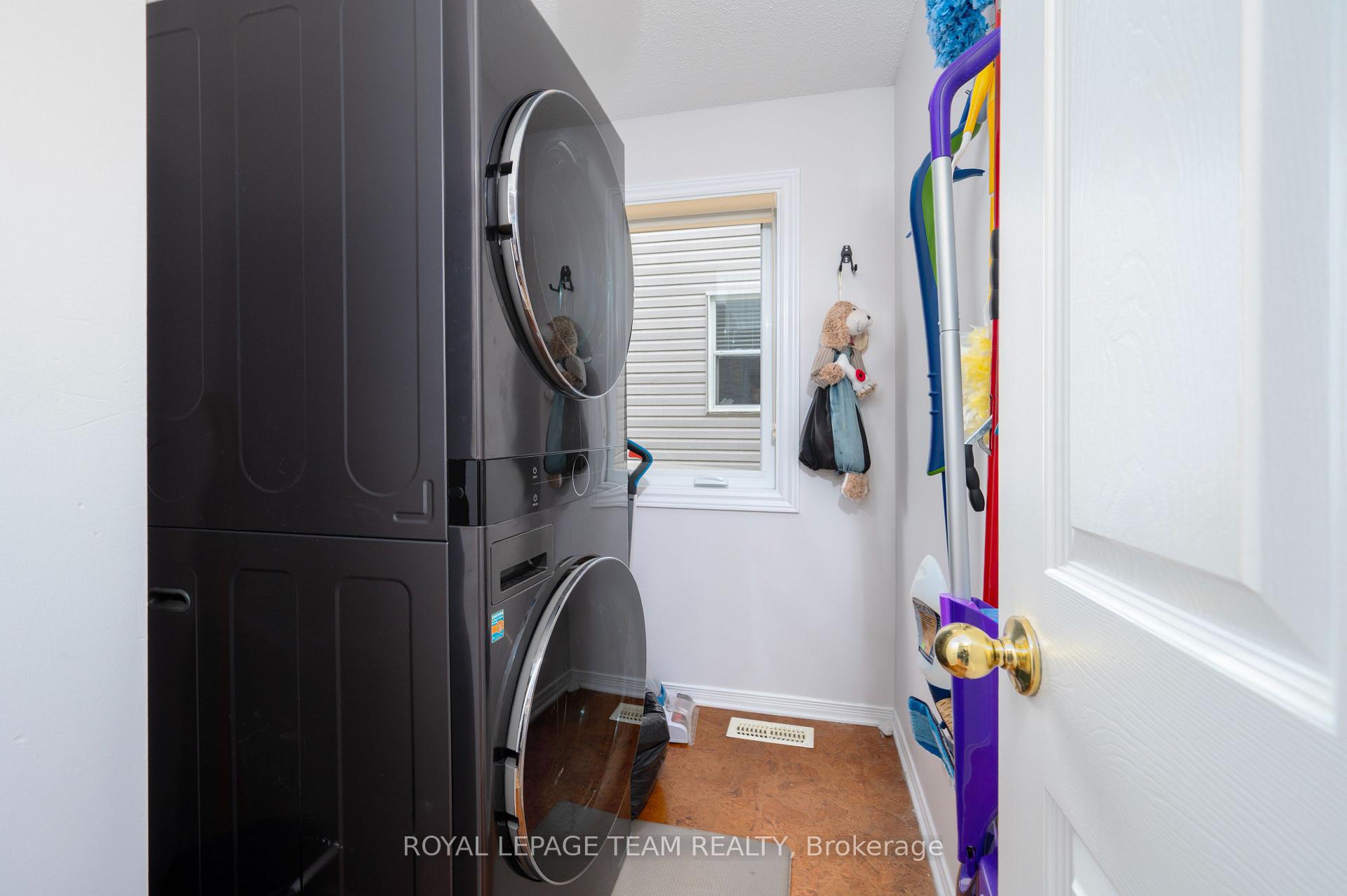 Photo 3 of 1644 Agatha Street, Ottawa, Fallingbrook/Pineridge — HOMEH