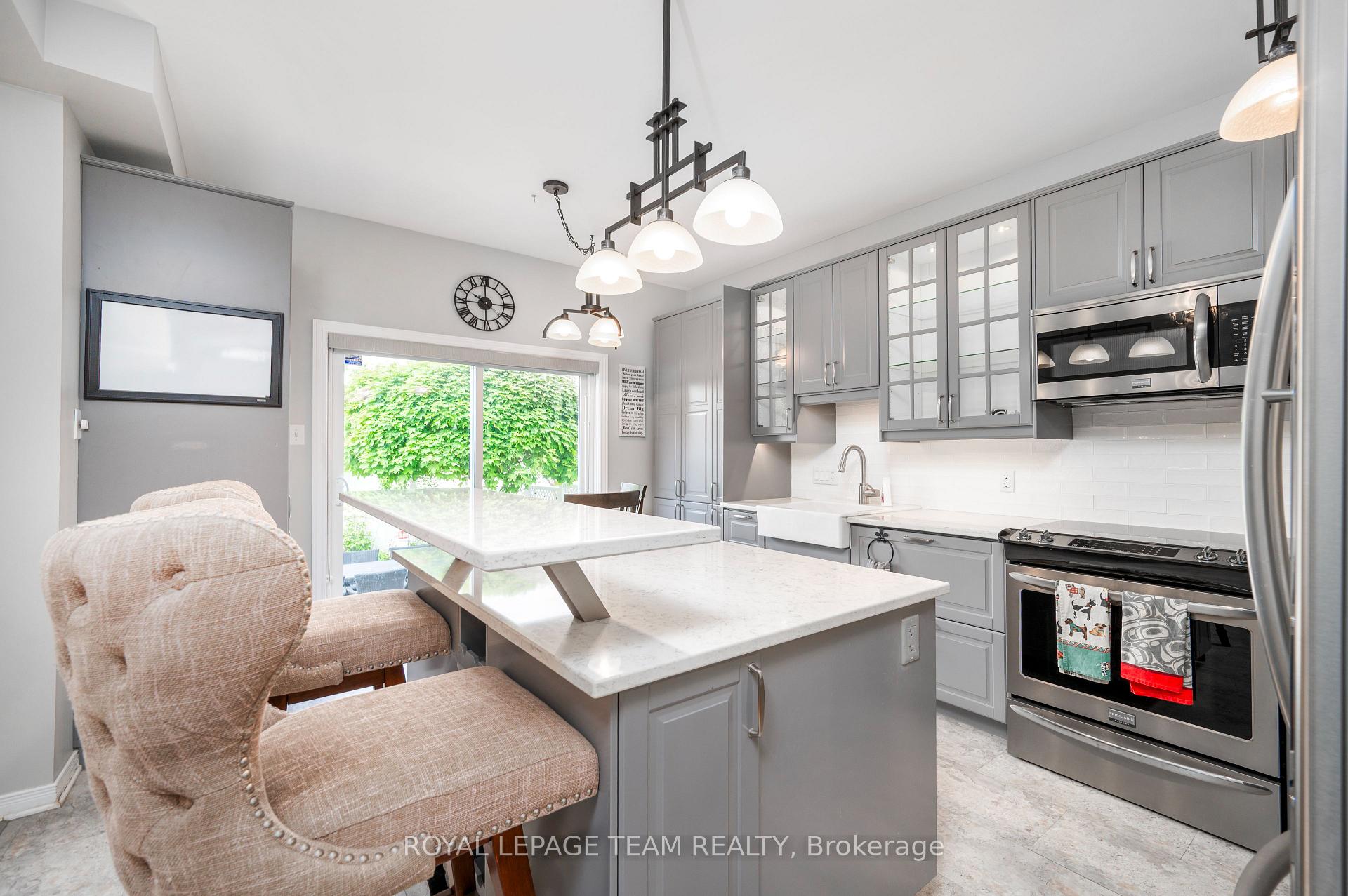 Photo 6 of 1644 Agatha Street, Ottawa, Fallingbrook/Pineridge — HOMEH