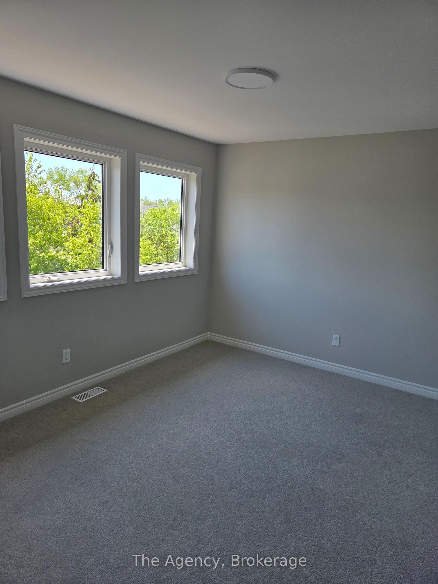 Photo 10 of 87 Superior Street, Welland, Lincoln/Crowland — HOMEH