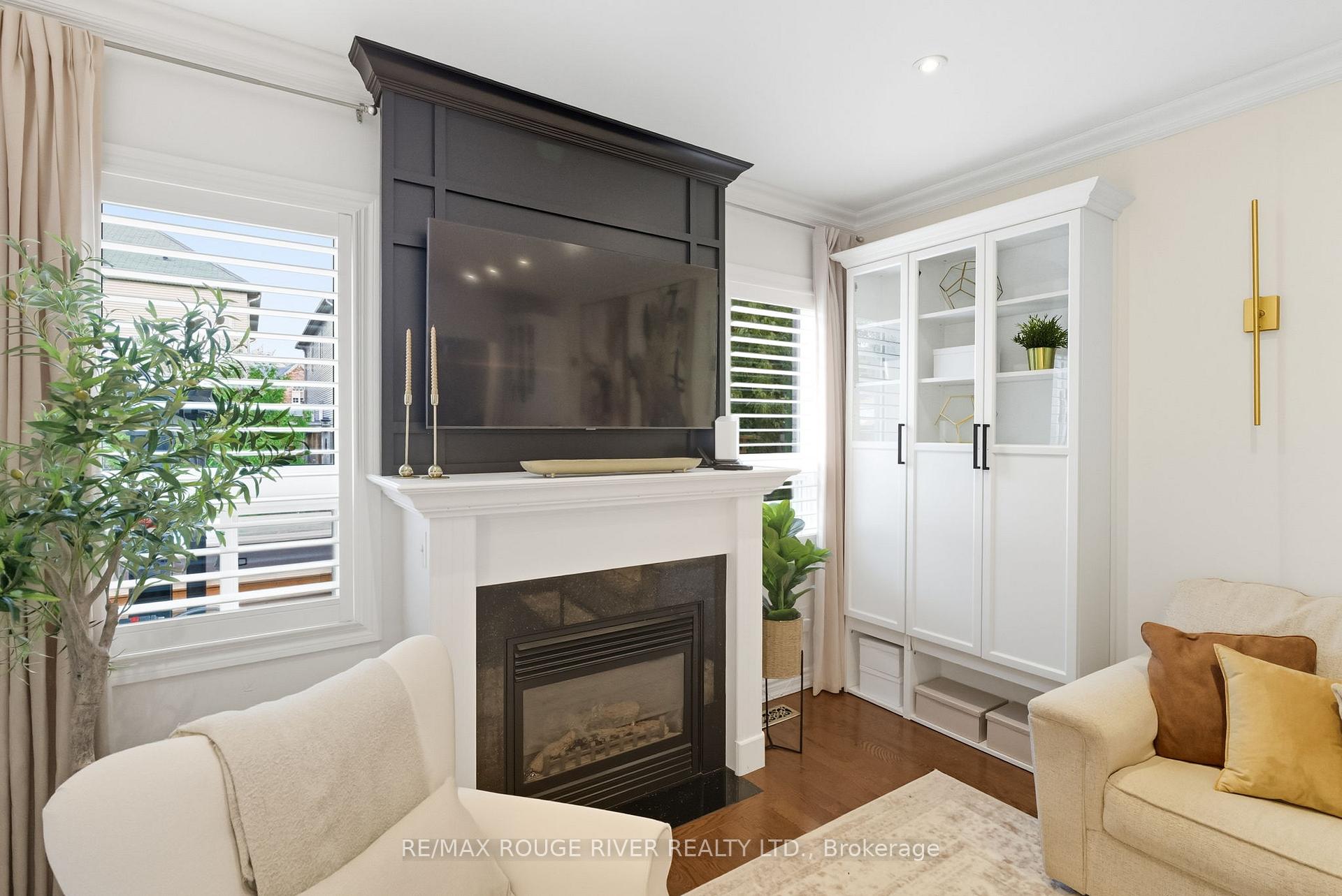 Photo 9 of 16 Brough Court, Clarington, Bowmanville — HOMEH