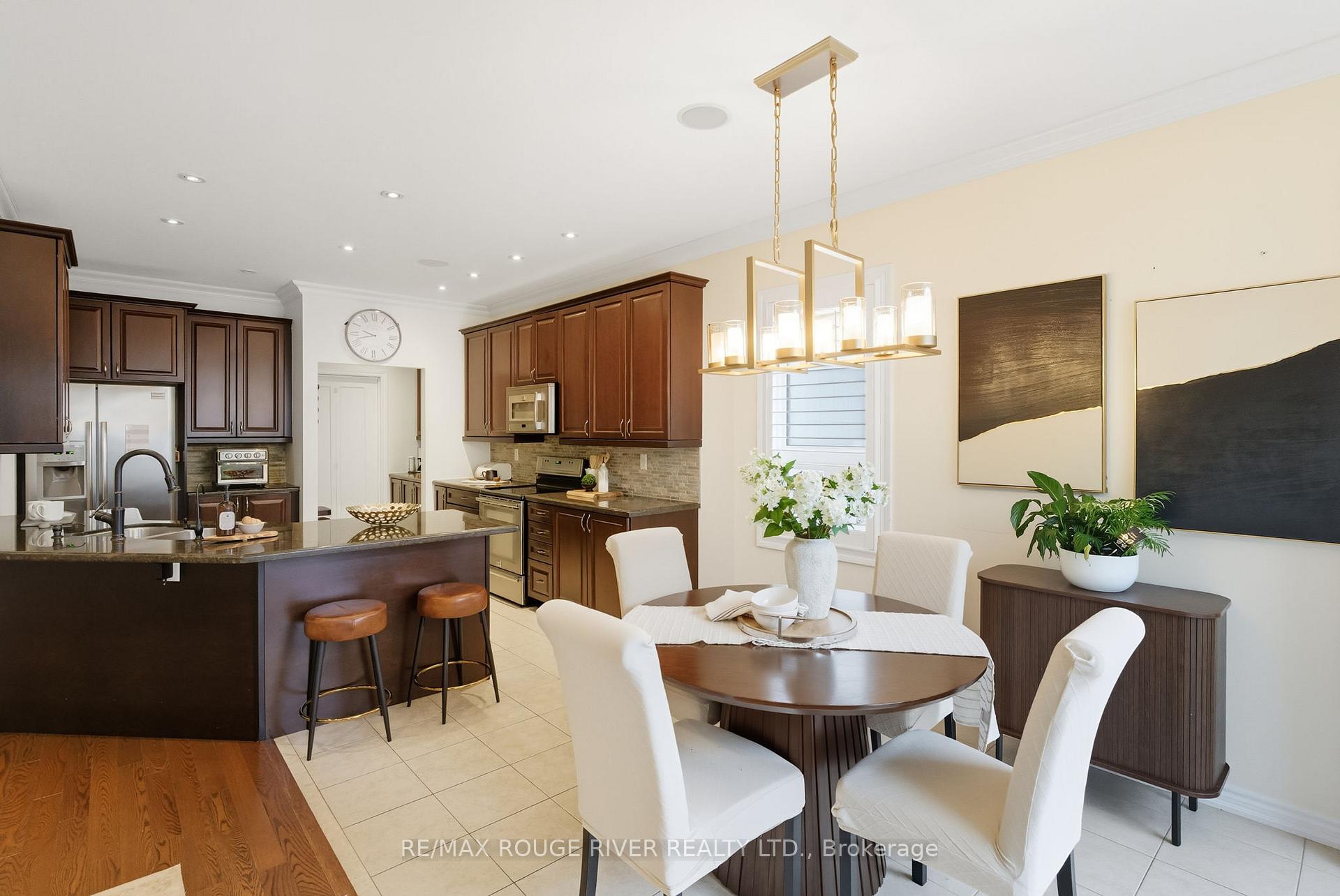 Photo 12 of 16 Brough Court, Clarington, Bowmanville — HOMEH