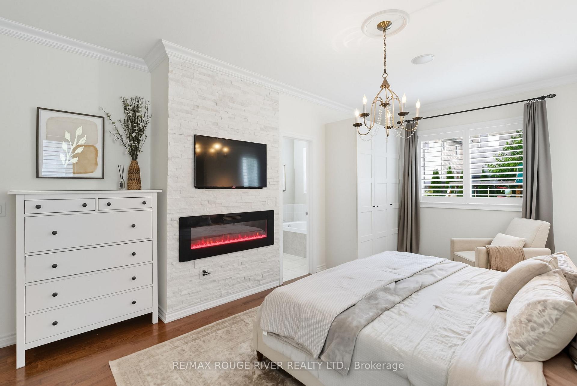 Photo 20 of 16 Brough Court, Clarington, Bowmanville — HOMEH