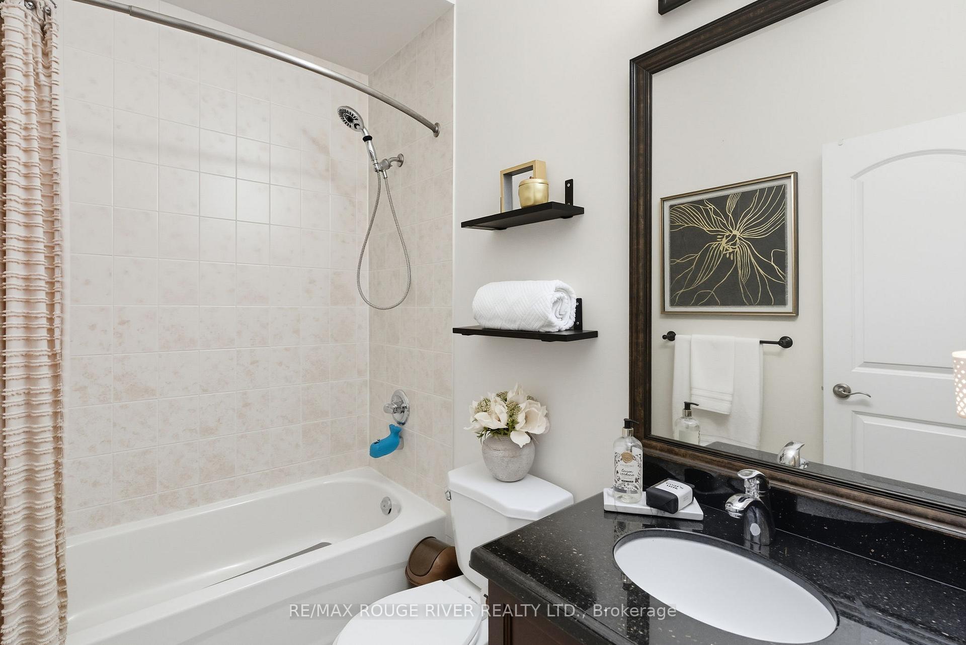Photo 32 of 16 Brough Court, Clarington, Bowmanville — HOMEH