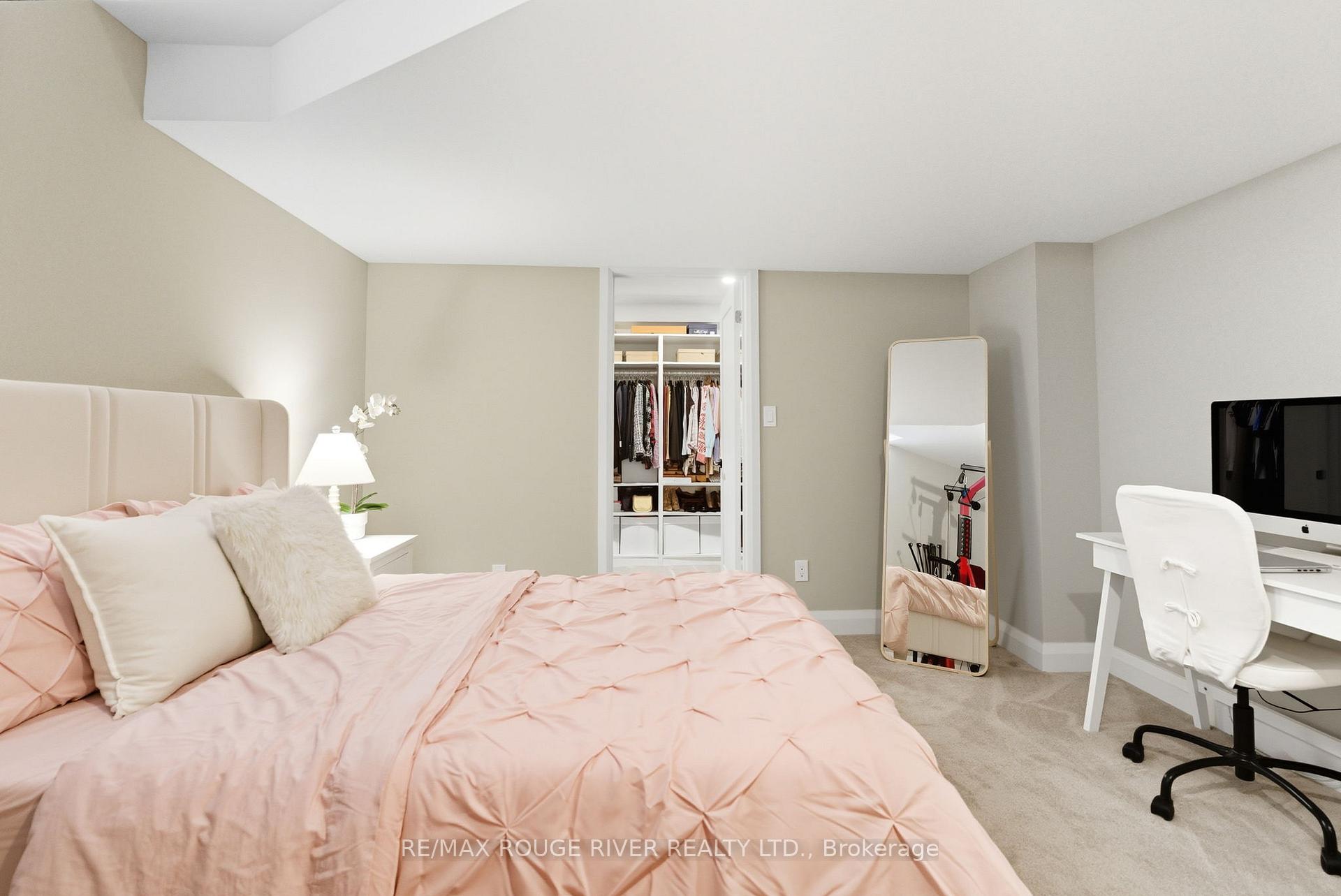 Photo 41 of 16 Brough Court, Clarington, Bowmanville — HOMEH