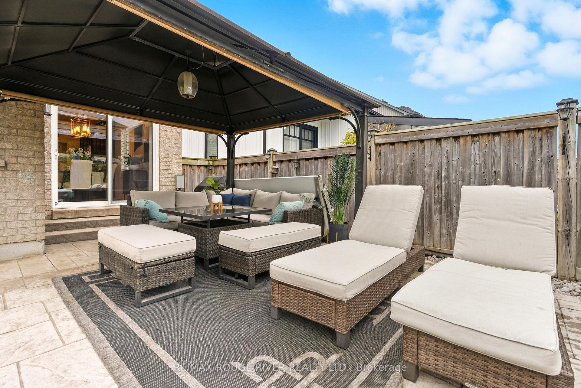Photo 48 of 16 Brough Court, Clarington, Bowmanville — HOMEH