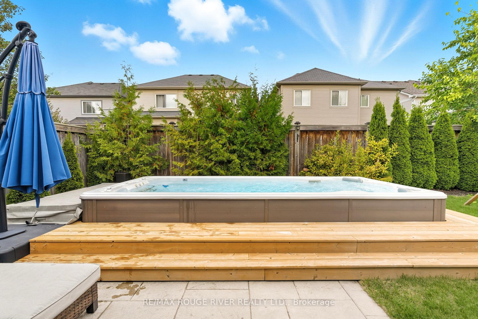 Photo 50 of 16 Brough Court, Clarington, Bowmanville — HOMEH