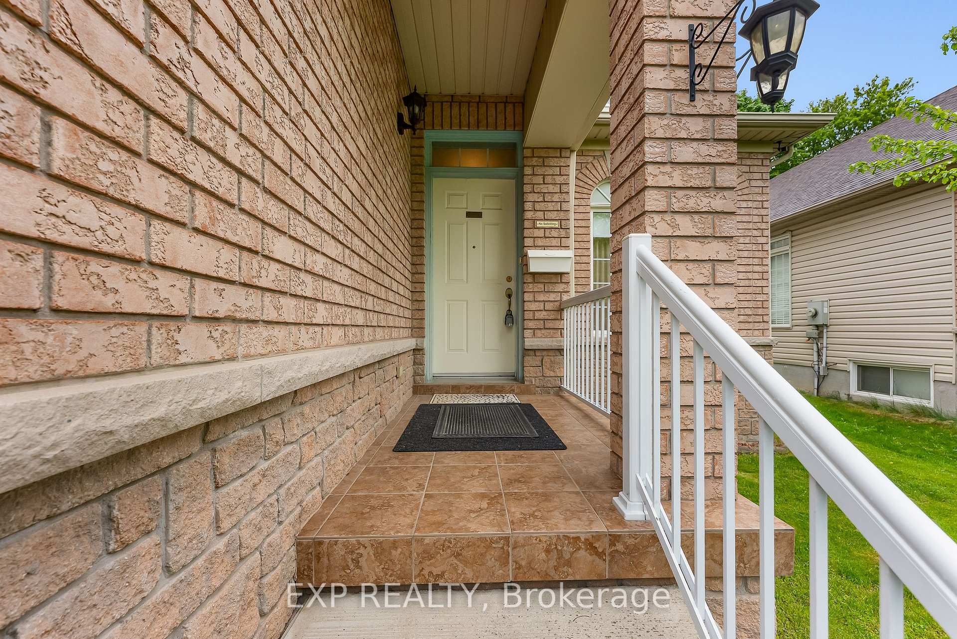Photo 5 of 72 Shakespeare Avenue, St. Catharines, Haig — HOMEH