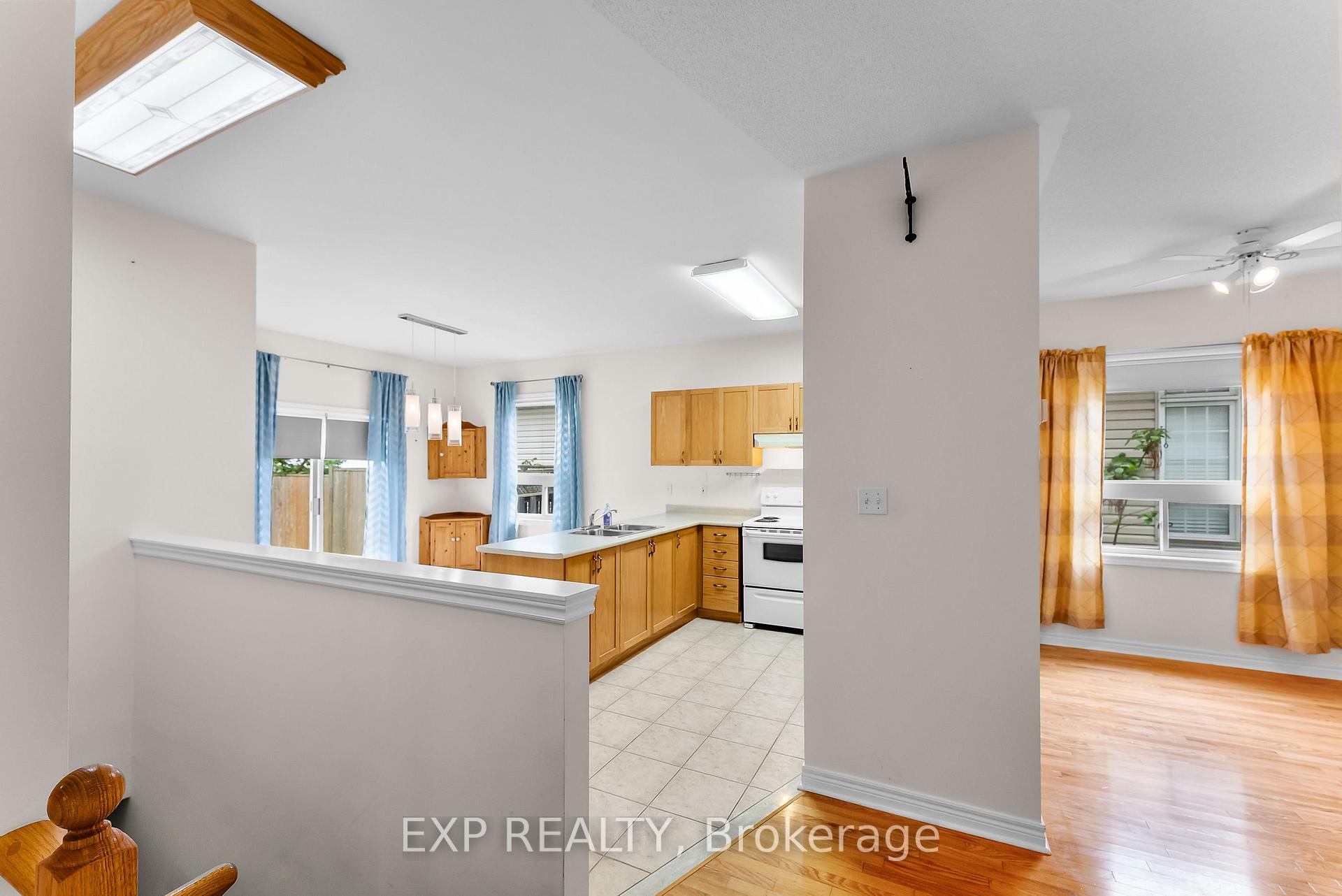 Photo 2 of 72 Shakespeare Avenue, St. Catharines, Haig — HOMEH