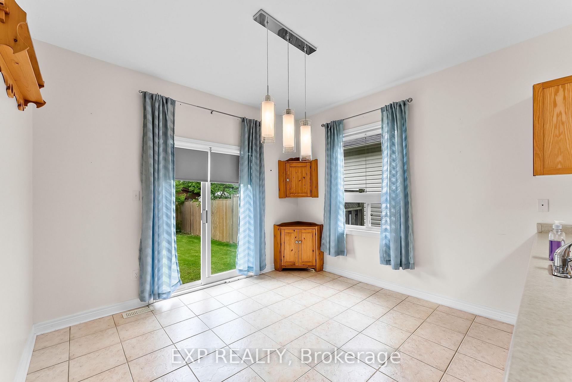 Photo 10 of 72 Shakespeare Avenue, St. Catharines, Haig — HOMEH