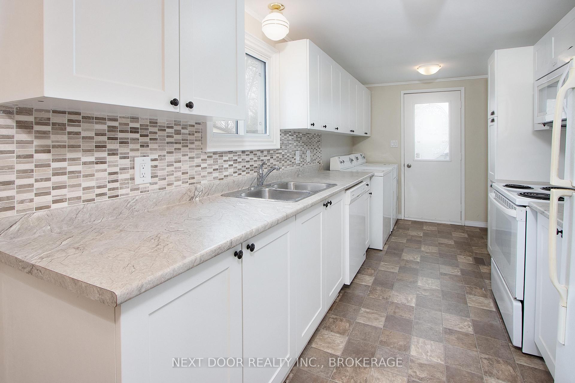 Photo 5 of 195 Pebble Beach Parkway, South Huron, Stephen Twp — HOMEH