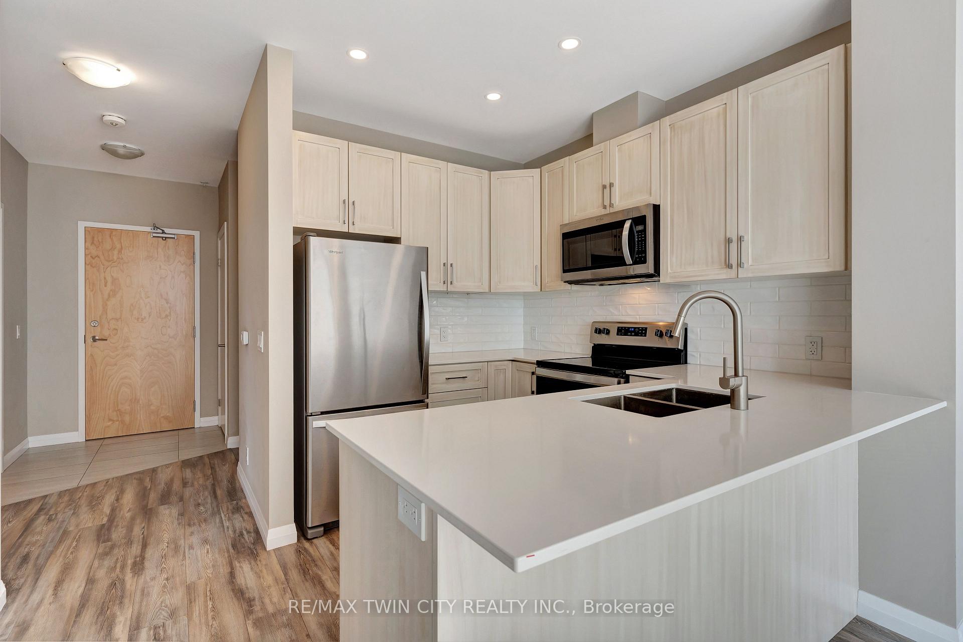 Photo 15 of Unit 906, 104 Garment Street, Waterloo — HOMEH