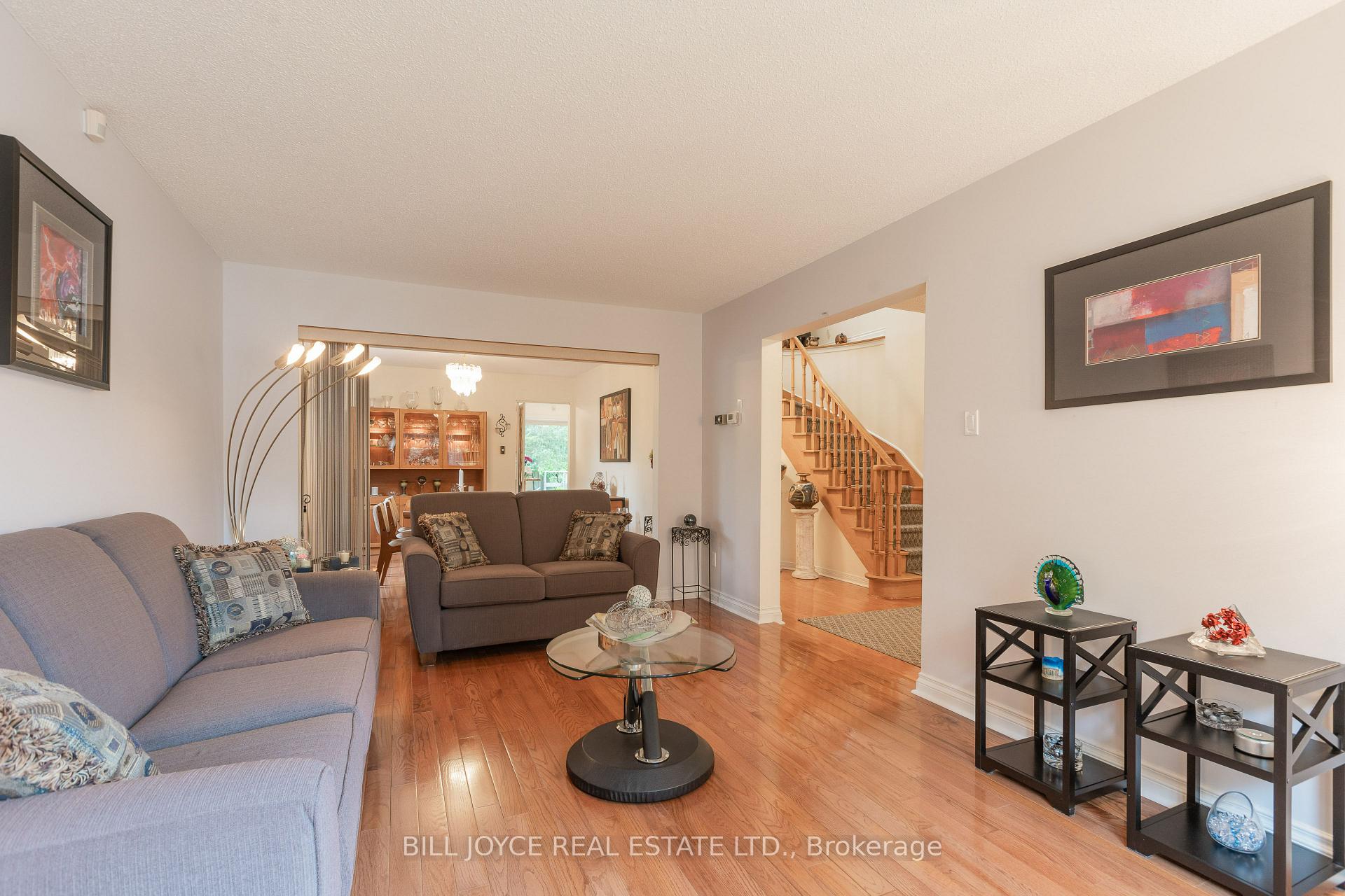 Photo 10 of 8 Mckelvey Drive, Markham, Aileen-Willowbrook — HOMEH