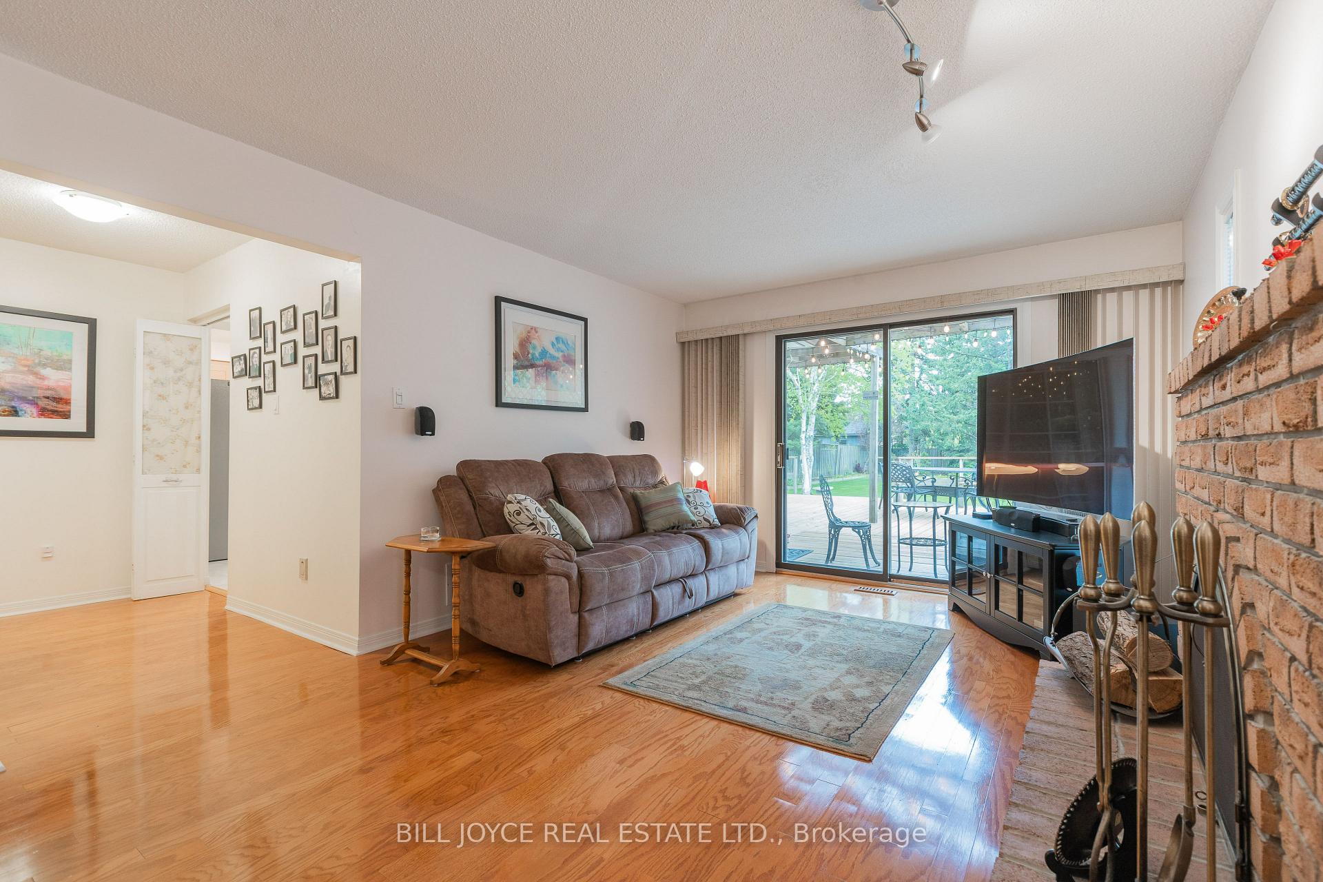 Photo 13 of 8 Mckelvey Drive, Markham, Aileen-Willowbrook — HOMEH