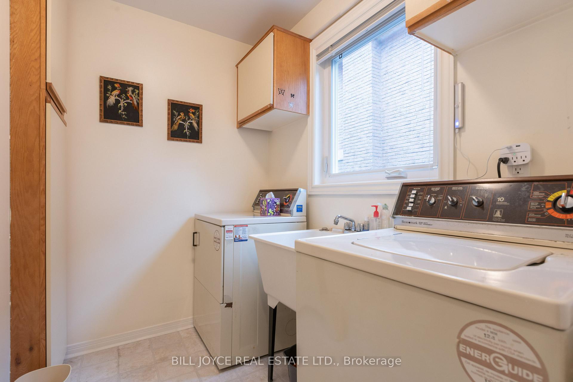 Photo 5 of 8 Mckelvey Drive, Markham, Aileen-Willowbrook — HOMEH