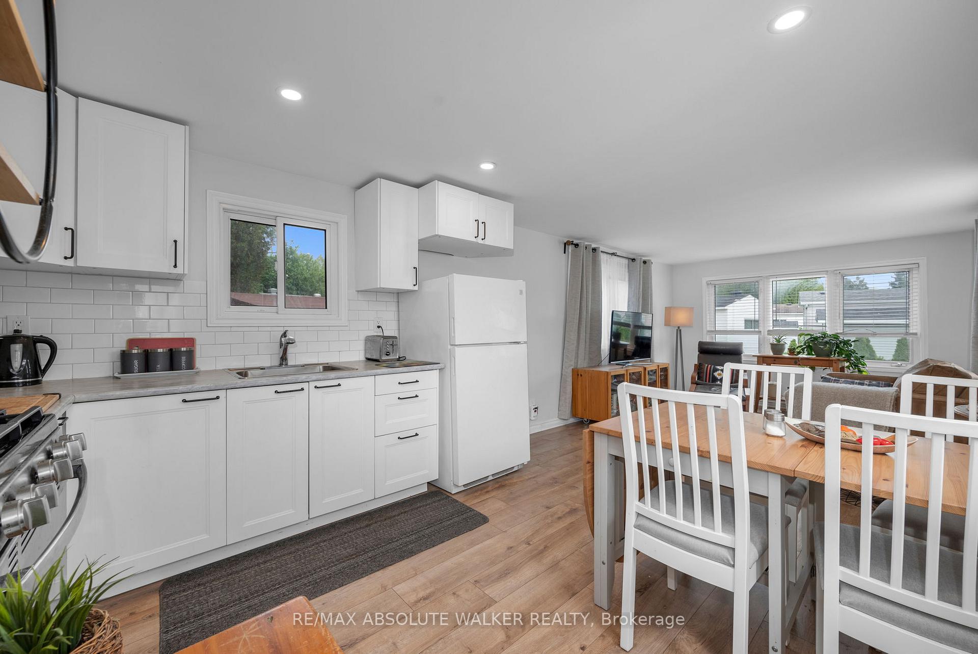 Photo 7 of 38 Ash Street, Ottawa, Bells Corners — HOMEH