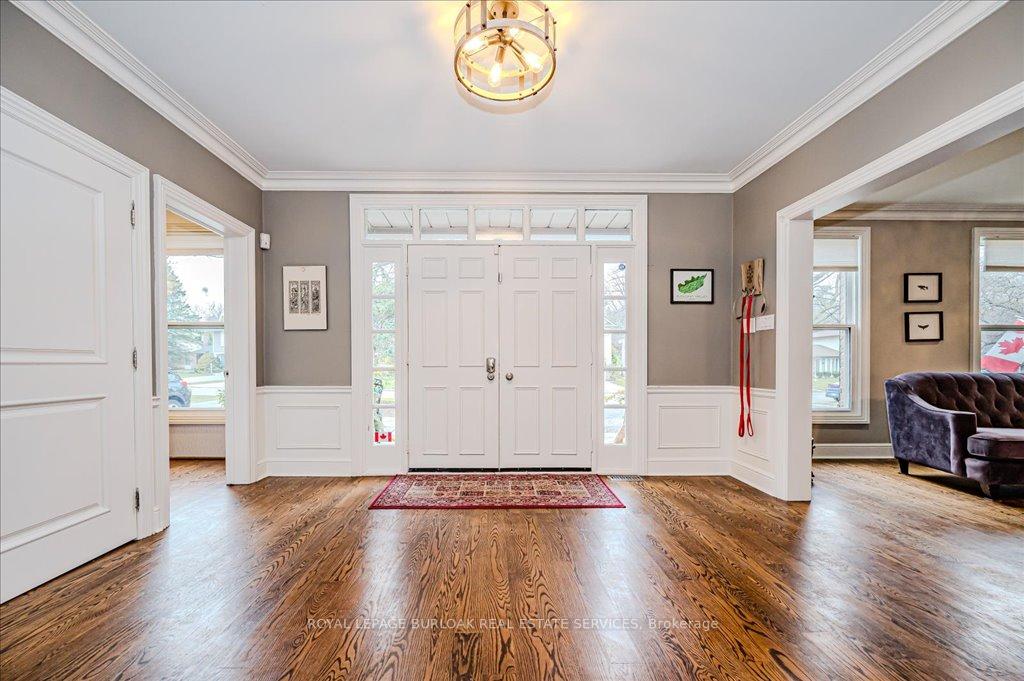 Photo 8 of 11 Robinhood Drive, Hamilton, Dundas — HOMEH