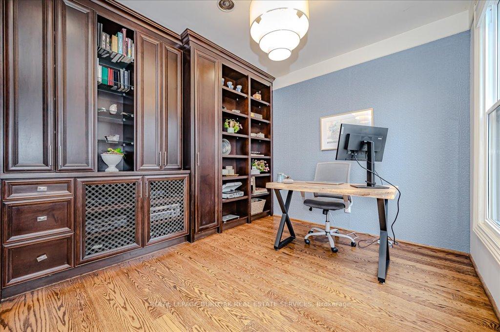 Photo 13 of 11 Robinhood Drive, Hamilton, Dundas — HOMEH