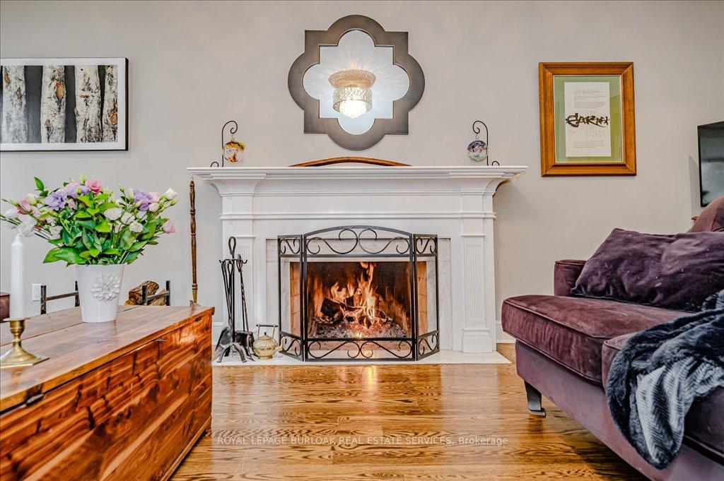 Photo 10 of 11 Robinhood Drive, Hamilton, Dundas — HOMEH