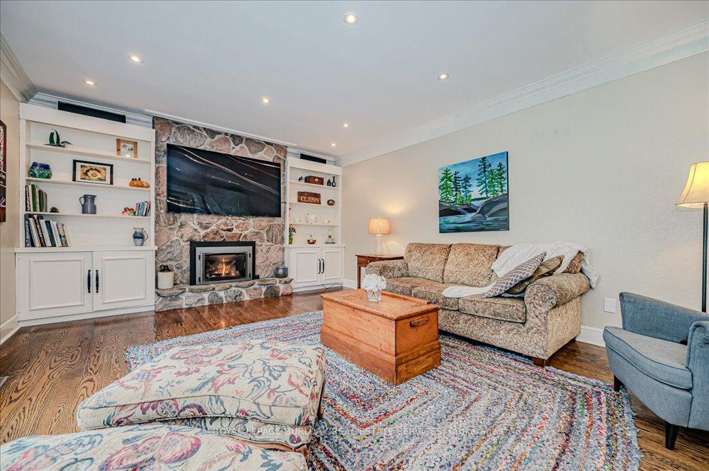 Photo 15 of 11 Robinhood Drive, Hamilton, Dundas — HOMEH