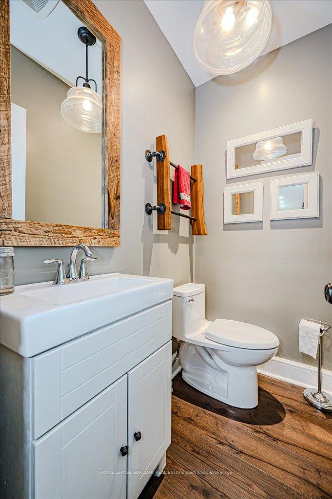 Photo 12 of 11 Robinhood Drive, Hamilton, Dundas — HOMEH