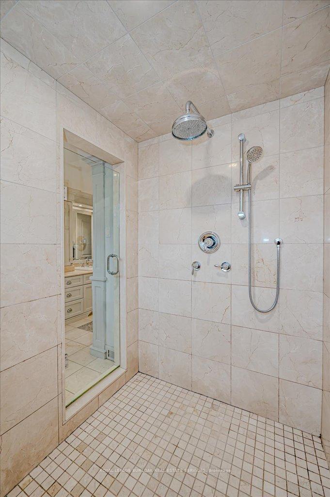 Photo 27 of 11 Robinhood Drive, Hamilton, Dundas — HOMEH