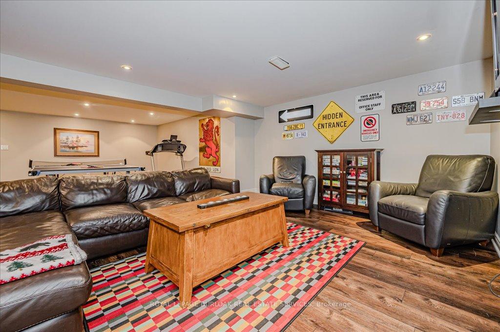 Photo 36 of 11 Robinhood Drive, Hamilton, Dundas — HOMEH