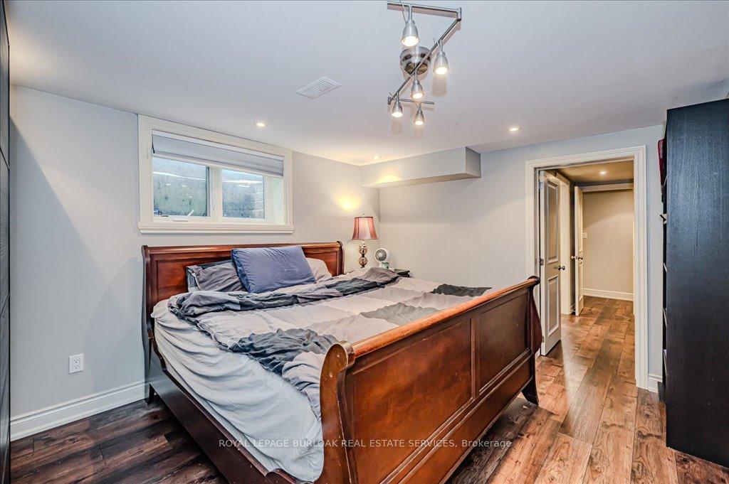 Photo 31 of 11 Robinhood Drive, Hamilton, Dundas — HOMEH