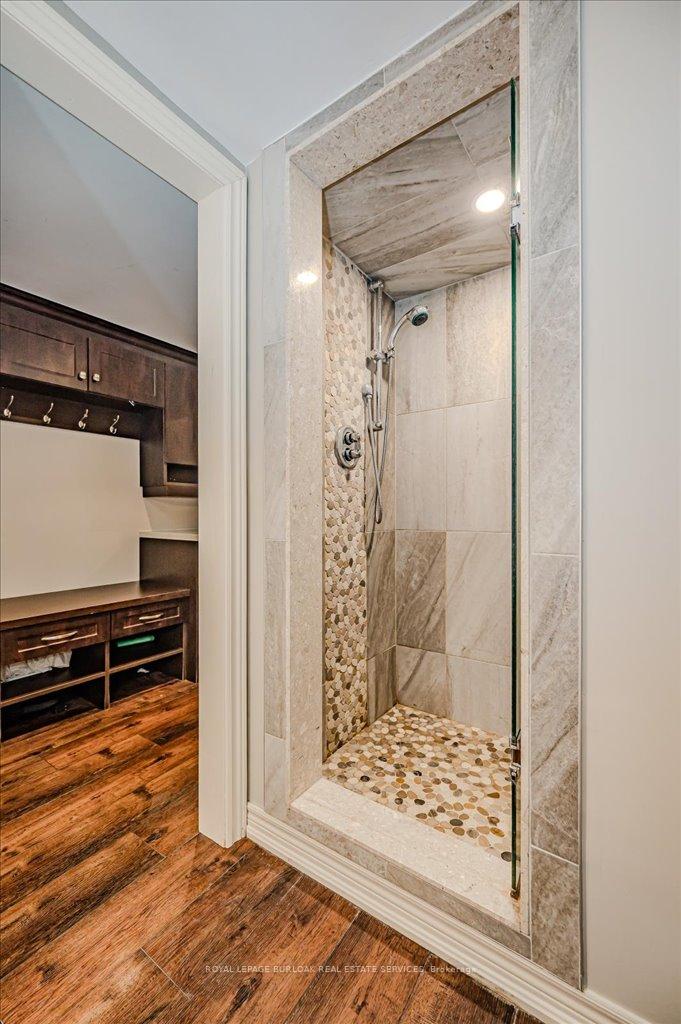 Photo 40 of 11 Robinhood Drive, Hamilton, Dundas — HOMEH
